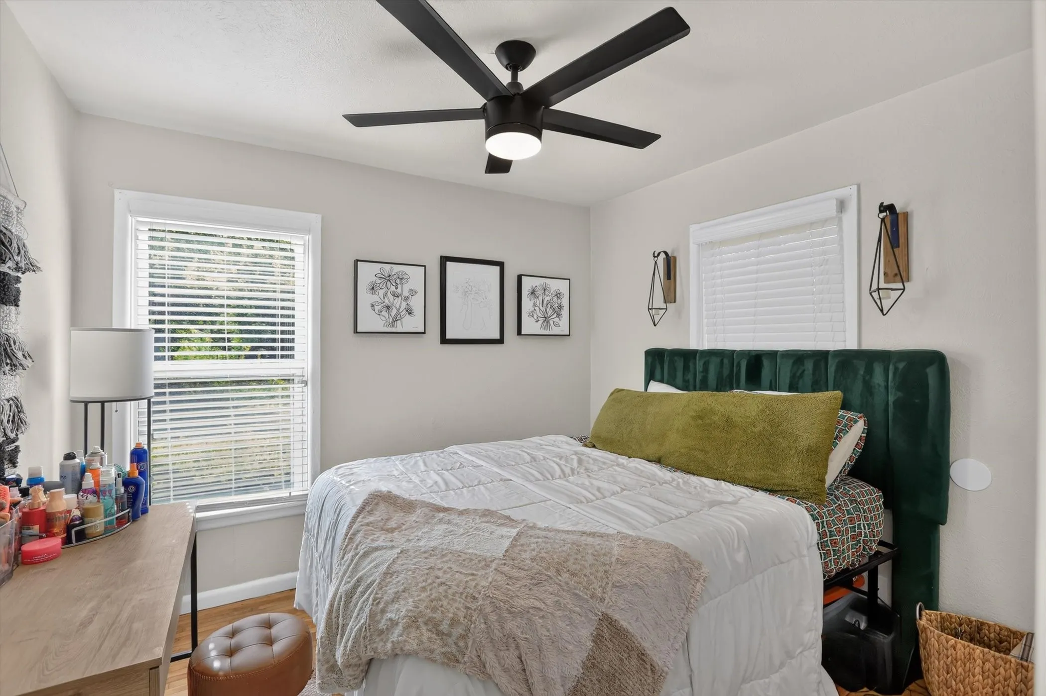 Single Family Residence For Rent in Dallas County , 10518 Dawn Drive, Dallas, Texas 75228, 3 Bedroom, 2 Bathroom, Garage spaces, 1,001 Sqft, built in 1950, mls#21387424, Real Estate Agent in Dallas, Homes For Rent in Dallas county, Homes For Rent in Dallas, Realtor in Dallas Texas, Real Estate Brokerage Independent Realty Texas, Luminita Cordes Realtor