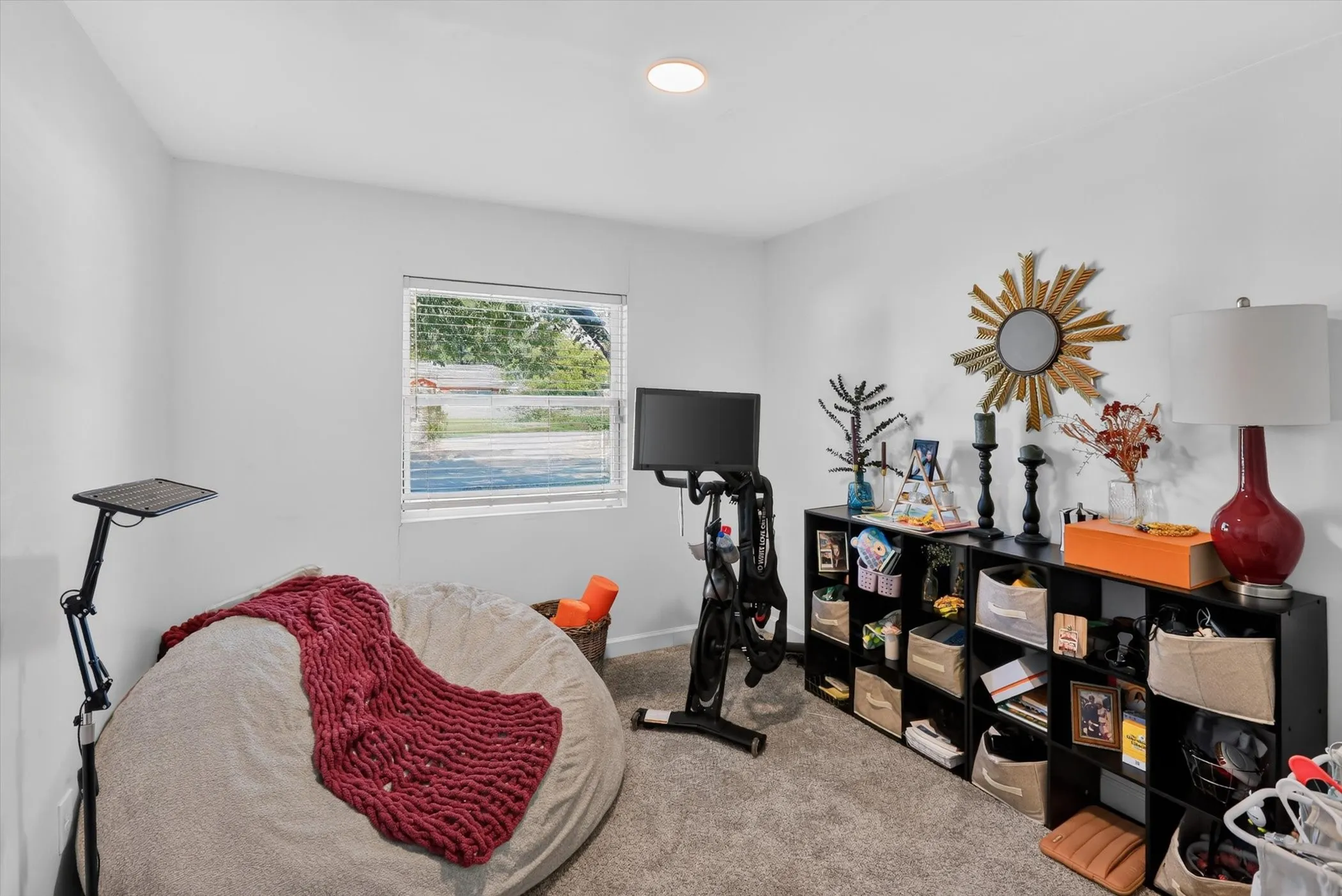 Single Family Residence For Rent in Dallas County , 10518 Dawn Drive, Dallas, Texas 75228, 3 Bedroom, 2 Bathroom, Garage spaces, 1,001 Sqft, built in 1950, mls#21387424, Real Estate Agent in Dallas, Homes For Rent in Dallas county, Homes For Rent in Dallas, Realtor in Dallas Texas, Real Estate Brokerage Independent Realty Texas, Luminita Cordes Realtor