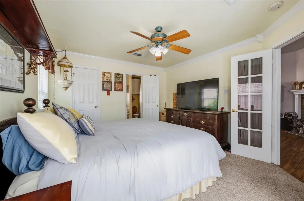 Single Family Residence For Sale in Ellis County , 510 E Avenue F, Midlothian, Texas 76065, 3 Bedroom, 2 Bathroom, 2 Garage spaces, 1,306 Sqft, built in 1999, mls#21387449, Real Estate Agent in Midlothian, Homes For Sale in Ellis county, Homes For Sale in Midlothian, Realtor in Midlothian Texas, Real Estate Brokerage Independent Realty Texas, Luminita Cordes Realtor
