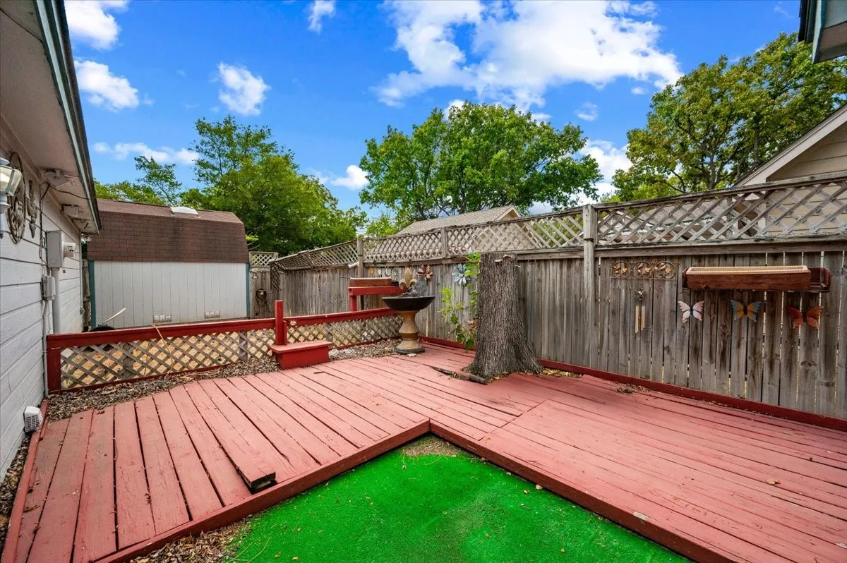Single Family Residence For Sale in Ellis County , 510 E Avenue F, Midlothian, Texas 76065, 3 Bedroom, 2 Bathroom, 2 Garage spaces, 1,306 Sqft, built in 1999, mls#21387449, Real Estate Agent in Midlothian, Homes For Sale in Ellis county, Homes For Sale in Midlothian, Realtor in Midlothian Texas, Real Estate Brokerage Independent Realty Texas, Luminita Cordes Realtor