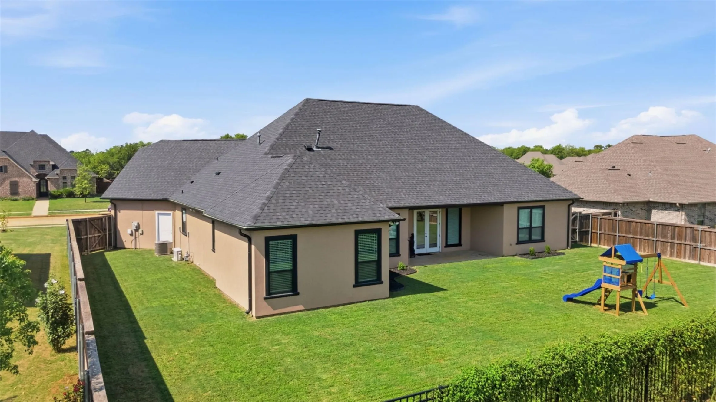 Single Family Residence For Sale in Smith County , 264 Heritage Way, Bullard, Texas 75757, 4 Bedroom, 3 Bathroom, 2 Garage spaces, 2,757 Sqft, built in 2020, mls#21387173, Real Estate Agent in Bullard, Homes For Sale in Smith county, Homes For Sale in Bullard, Realtor in Bullard Texas, Real Estate Brokerage Independent Realty Texas, Luminita Cordes Realtor