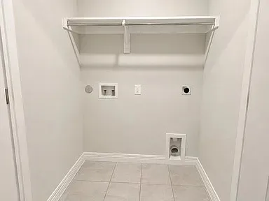 Single Family Residence For Sale in Dallas County , 4660 Raleigh Dalton, Dallas, Texas 75227, 4 Bedroom, 4 Bathroom, 2 Garage spaces, 2,495 Sqft, built in 2020, mls#21387455, Real Estate Agent in Dallas, Homes For Sale in Dallas county, Homes For Sale in Dallas, Realtor in Dallas Texas, Real Estate Brokerage Independent Realty Texas, Luminita Cordes Realtor
