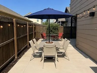 Single Family Residence For Sale in Dallas County , 4660 Raleigh Dalton, Dallas, Texas 75227, 4 Bedroom, 4 Bathroom, 2 Garage spaces, 2,495 Sqft, built in 2020, mls#21387455, Real Estate Agent in Dallas, Homes For Sale in Dallas county, Homes For Sale in Dallas, Realtor in Dallas Texas, Real Estate Brokerage Independent Realty Texas, Luminita Cordes Realtor