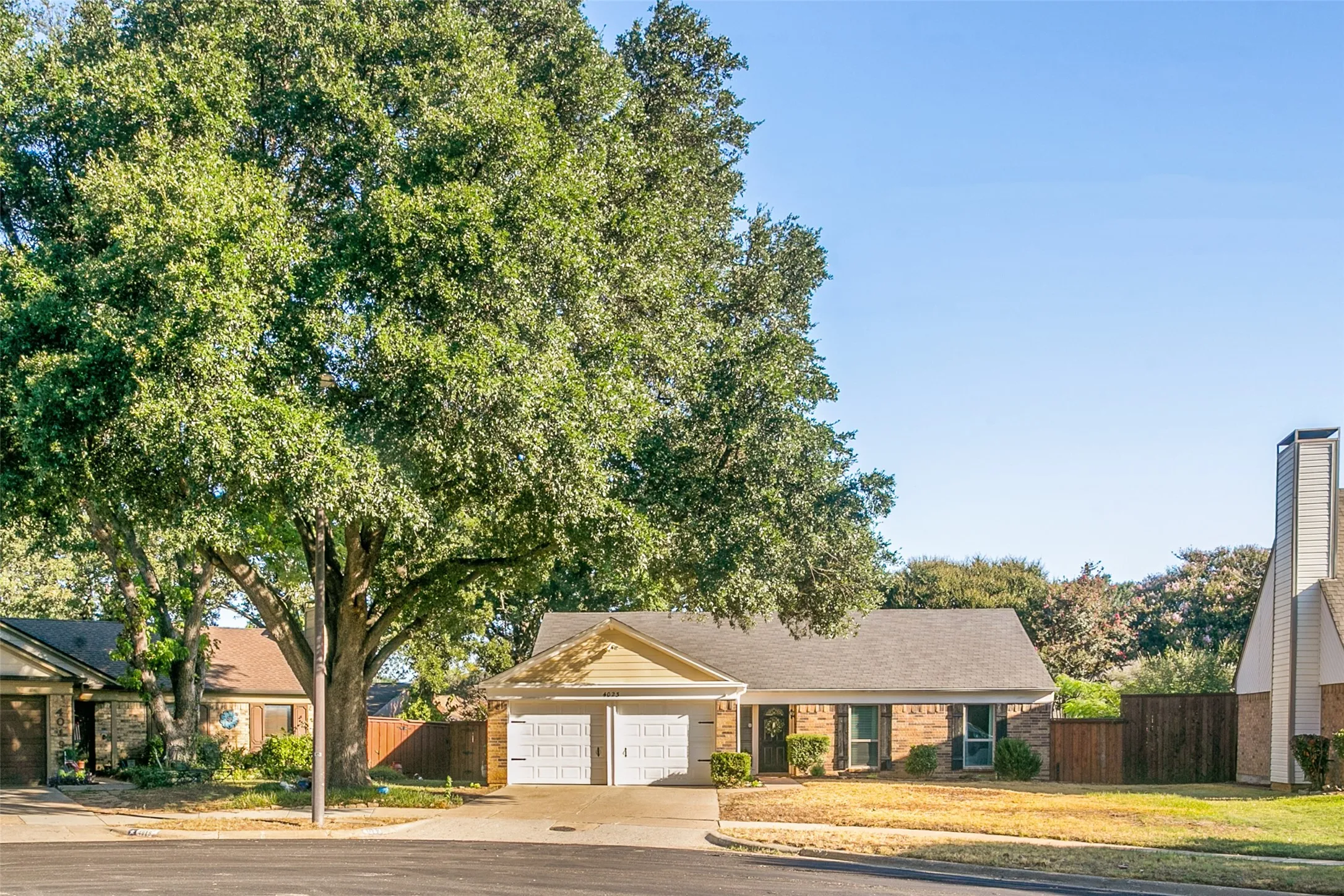 Single Family Residence For Sale in Denton County , 4023 Willow Run, Flower Mound, Texas 75028, 3 Bedroom, 2 Bathroom, 2 Garage spaces, 1,513 Sqft, built in 1982, mls#21381744, Real Estate Agent in Flower Mound, Homes For Sale in Denton county, Homes For Sale in Flower Mound, Realtor in Flower Mound Texas, Real Estate Brokerage Independent Realty Texas, Luminita Cordes Realtor