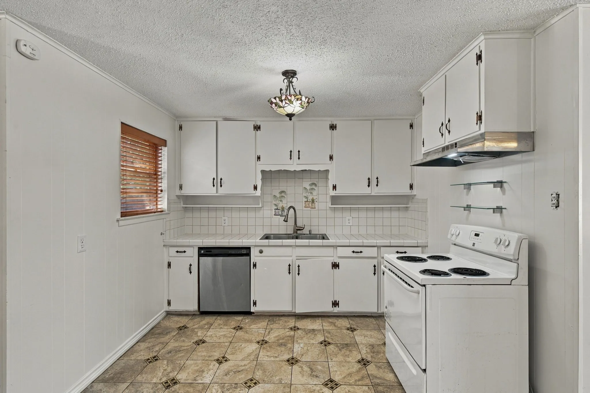 Unimproved Land For Sale in Dallas County , 101 S Heartz Road, Coppell, Texas 75019, 0, 0, Garage spaces, 0 Sqft, built in 1963, mls#21386076, Real Estate Agent in Coppell, Homes For Sale in Dallas county, Homes For Sale in Coppell, Realtor in Coppell Texas, Real Estate Brokerage Independent Realty Texas, Luminita Cordes Realtor