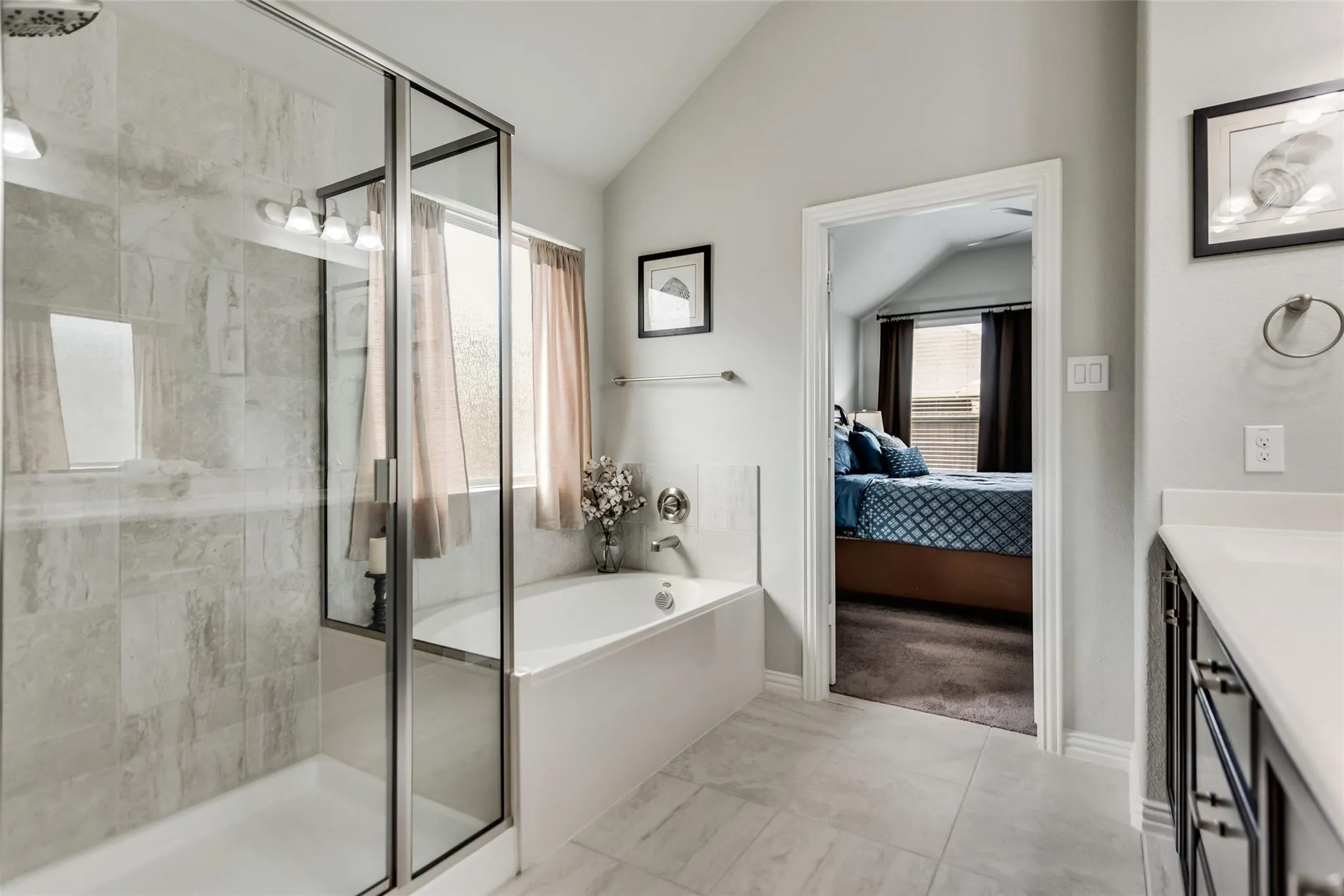Single Family Residence For Rent in Rockwall County , 639 Devonshire Drive, Fate, Texas 75189, 4 Bedroom, 3 Bathroom, 2 Garage spaces, 2,129 Sqft, built in 2019, mls#21386092, Real Estate Agent in Fate, Homes For Rent in Rockwall county, Homes For Rent in Fate, Realtor in Fate Texas, Real Estate Brokerage Independent Realty Texas, Luminita Cordes Realtor