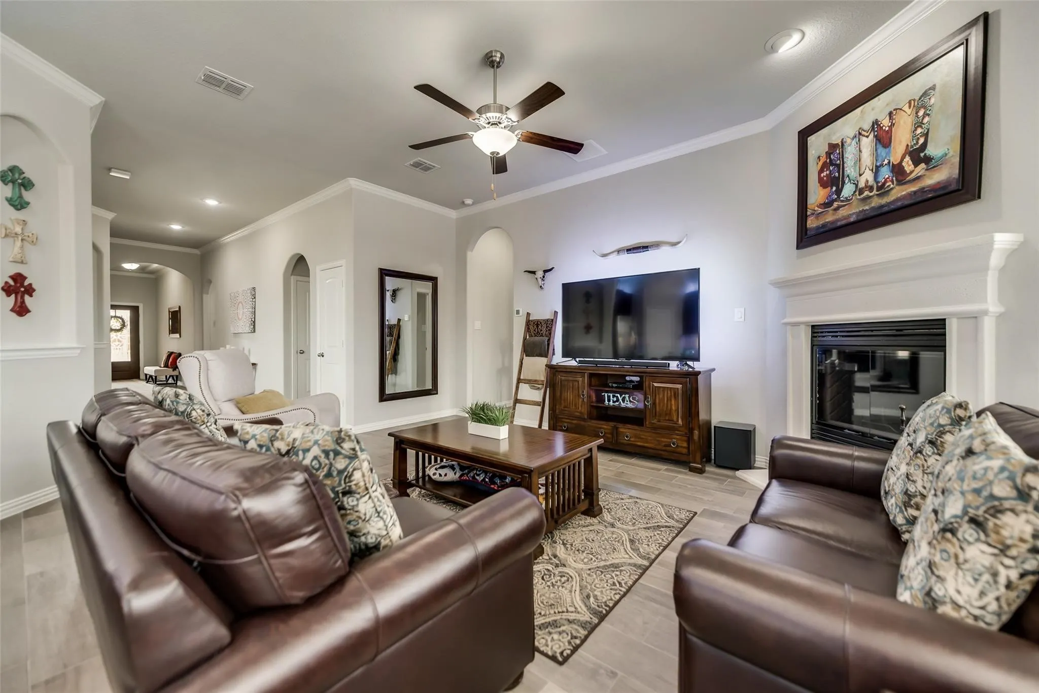 Single Family Residence For Rent in Rockwall County , 639 Devonshire Drive, Fate, Texas 75189, 4 Bedroom, 3 Bathroom, 2 Garage spaces, 2,129 Sqft, built in 2019, mls#21386092, Real Estate Agent in Fate, Homes For Rent in Rockwall county, Homes For Rent in Fate, Realtor in Fate Texas, Real Estate Brokerage Independent Realty Texas, Luminita Cordes Realtor
