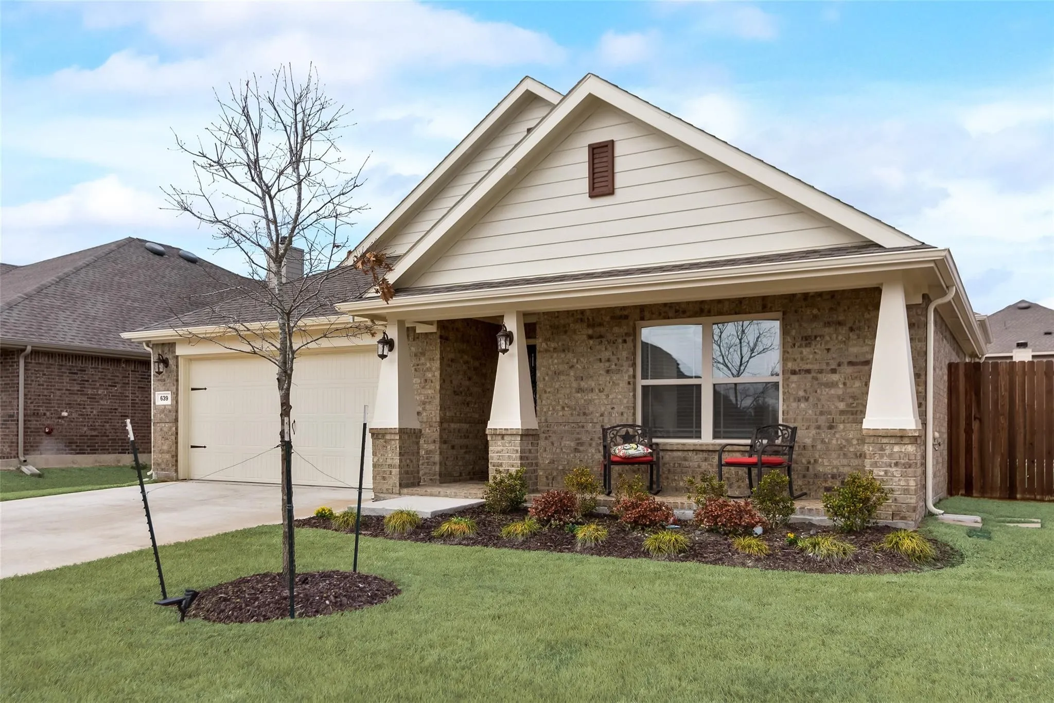 Single Family Residence For Rent in Rockwall County , 639 Devonshire Drive, Fate, Texas 75189, 4 Bedroom, 3 Bathroom, 2 Garage spaces, 2,129 Sqft, built in 2019, mls#21386092, Real Estate Agent in Fate, Homes For Rent in Rockwall county, Homes For Rent in Fate, Realtor in Fate Texas, Real Estate Brokerage Independent Realty Texas, Luminita Cordes Realtor