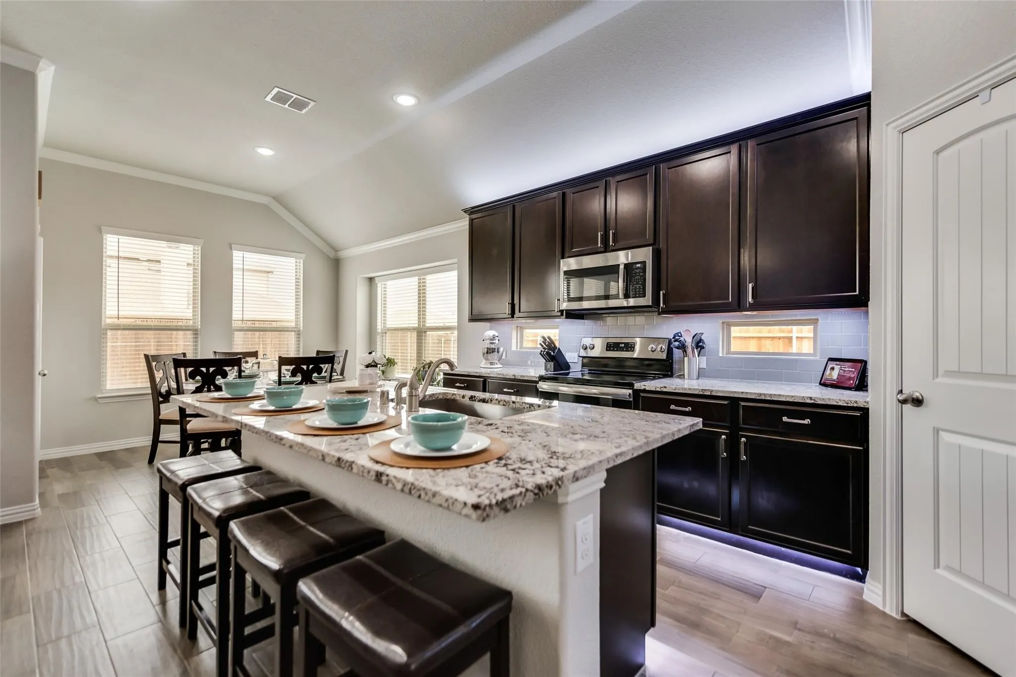 Single Family Residence For Rent in Rockwall County , 639 Devonshire Drive, Fate, Texas 75189, 4 Bedroom, 3 Bathroom, 2 Garage spaces, 2,129 Sqft, built in 2019, mls#21386092, Real Estate Agent in Fate, Homes For Rent in Rockwall county, Homes For Rent in Fate, Realtor in Fate Texas, Real Estate Brokerage Independent Realty Texas, Luminita Cordes Realtor