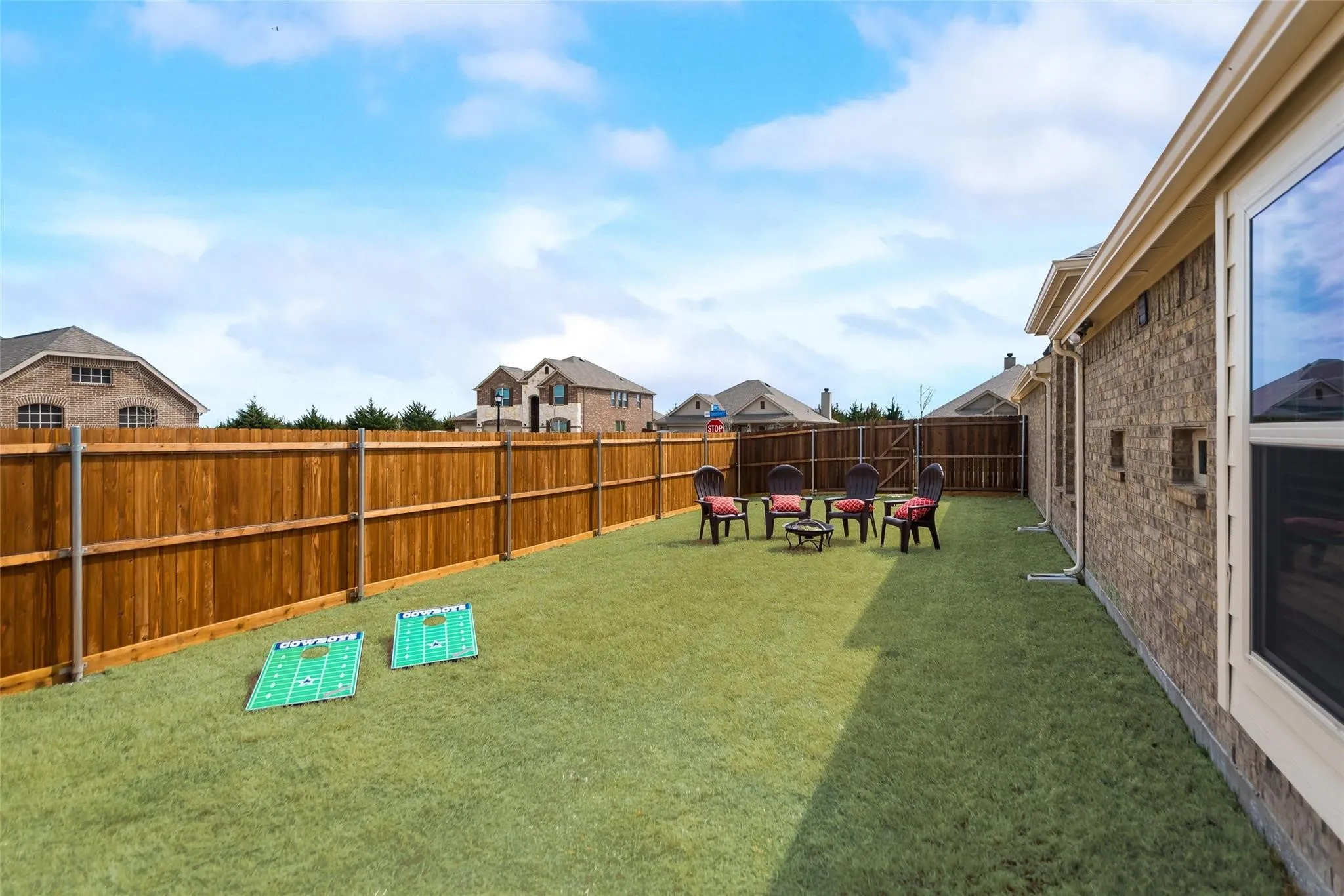 Single Family Residence For Rent in Rockwall County , 639 Devonshire Drive, Fate, Texas 75189, 4 Bedroom, 3 Bathroom, 2 Garage spaces, 2,129 Sqft, built in 2019, mls#21386092, Real Estate Agent in Fate, Homes For Rent in Rockwall county, Homes For Rent in Fate, Realtor in Fate Texas, Real Estate Brokerage Independent Realty Texas, Luminita Cordes Realtor