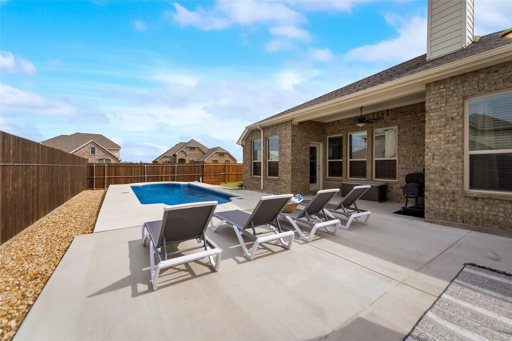 Single Family Residence For Rent in Rockwall County , 639 Devonshire Drive, Fate, Texas 75189, 4 Bedroom, 3 Bathroom, 2 Garage spaces, 2,129 Sqft, built in 2019, mls#21386092, Real Estate Agent in Fate, Homes For Rent in Rockwall county, Homes For Rent in Fate, Realtor in Fate Texas, Real Estate Brokerage Independent Realty Texas, Luminita Cordes Realtor