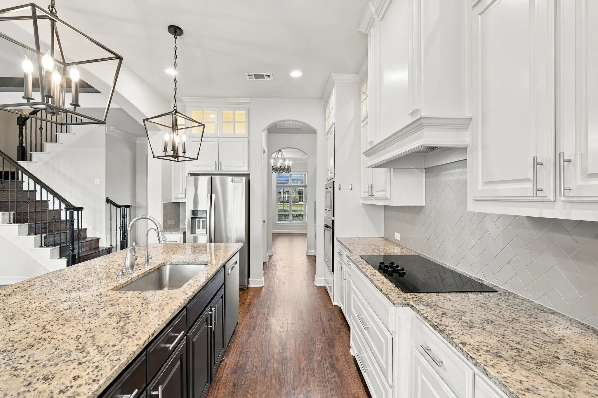 Upper glass cabinet lighting