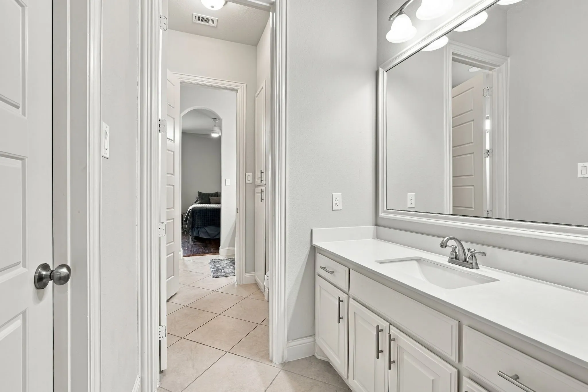 Single Family Residence For Sale in Ellis County , 5620 Limestone Lane, Midlothian, Texas 76065, 4 Bedroom, 3 Bathroom, 3 Garage spaces, 3,233 Sqft, built in 2017, mls#21387136, Real Estate Agent in Midlothian, Homes For Sale in Ellis county, Homes For Sale in Midlothian, Realtor in Midlothian Texas, Real Estate Brokerage Independent Realty Texas, Luminita Cordes Realtor