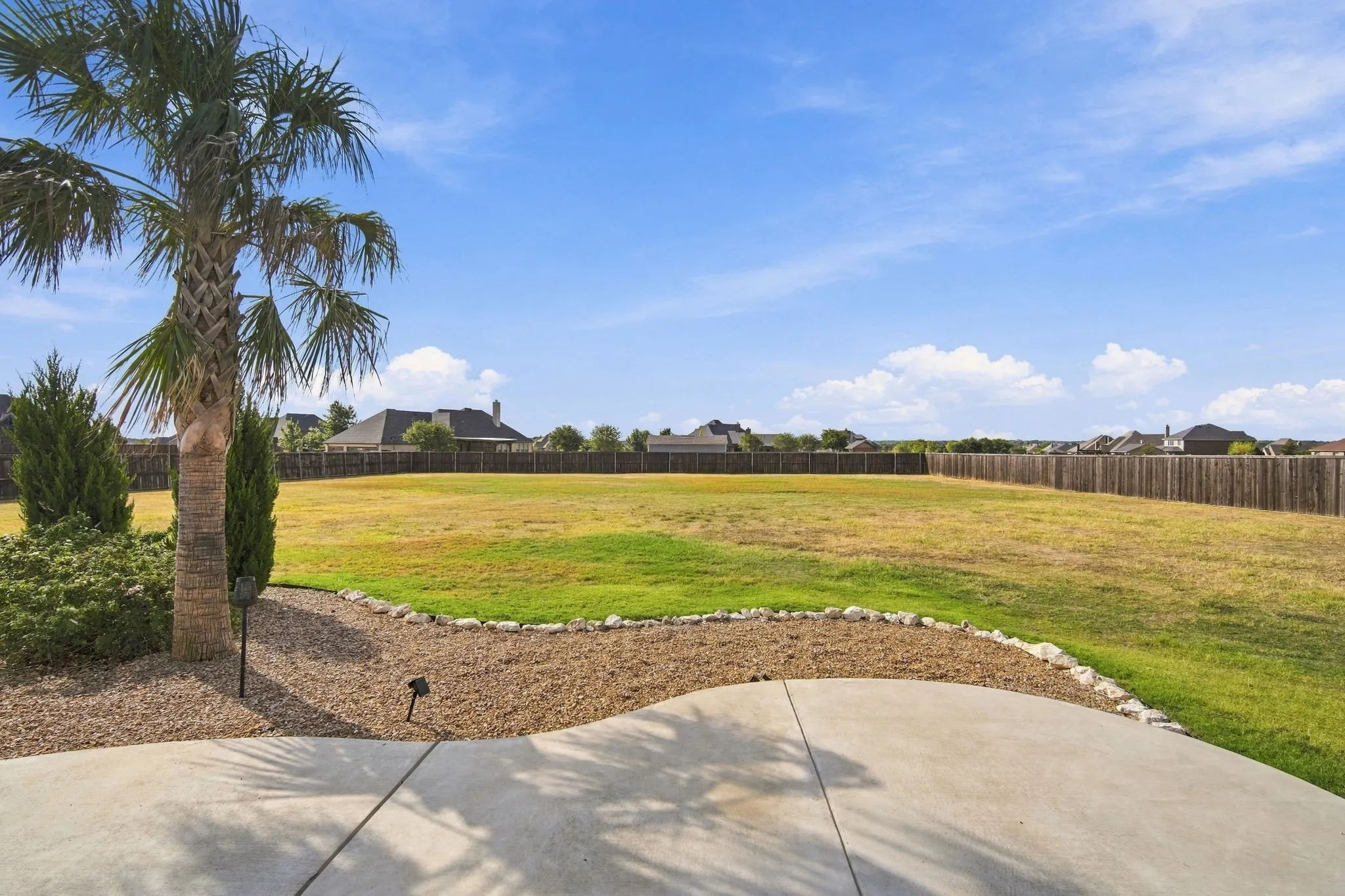 Single Family Residence For Sale in Ellis County , 5620 Limestone Lane, Midlothian, Texas 76065, 4 Bedroom, 3 Bathroom, 3 Garage spaces, 3,233 Sqft, built in 2017, mls#21387136, Real Estate Agent in Midlothian, Homes For Sale in Ellis county, Homes For Sale in Midlothian, Realtor in Midlothian Texas, Real Estate Brokerage Independent Realty Texas, Luminita Cordes Realtor