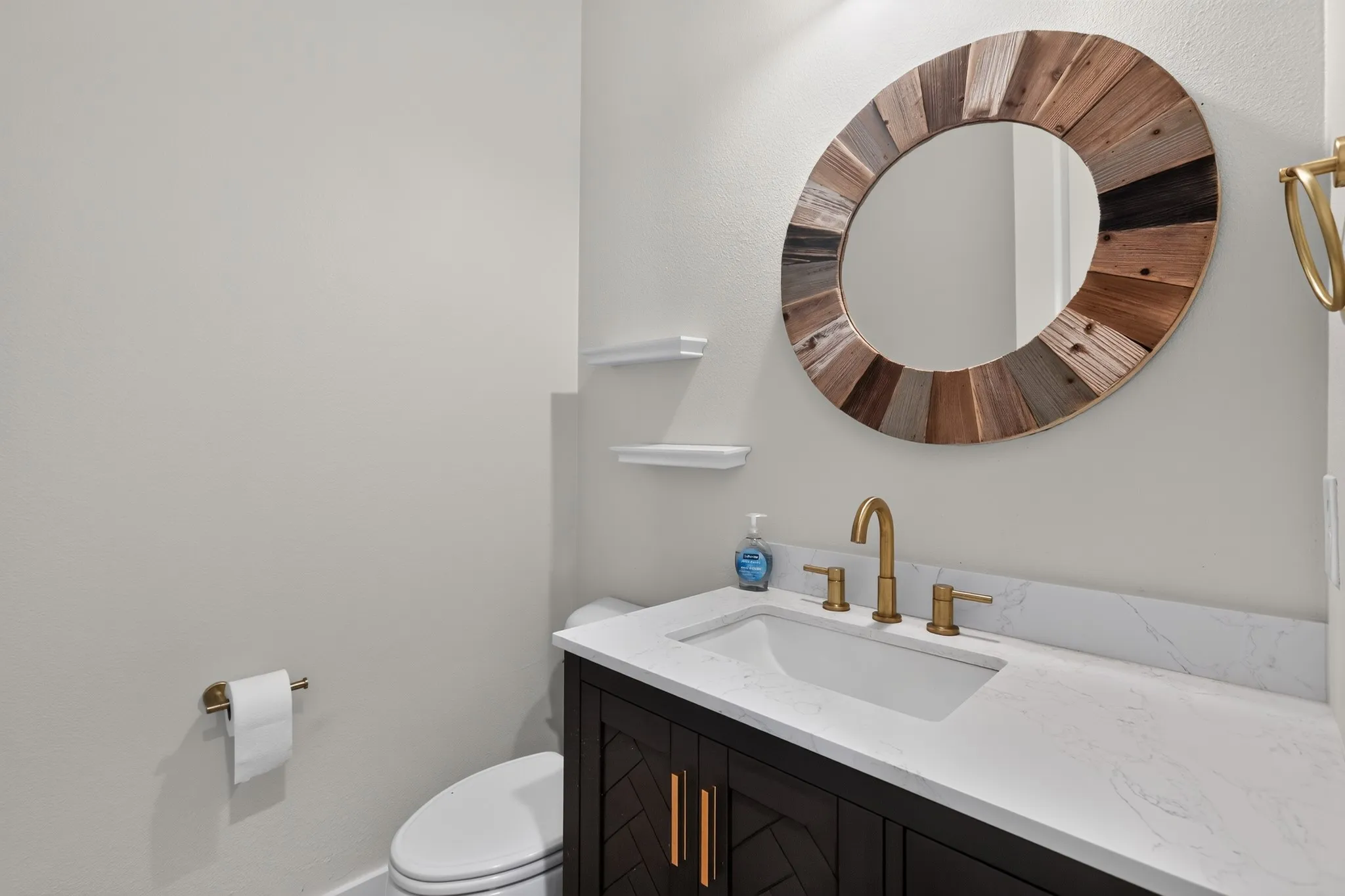 Single Family Residence For Rent in Denton County , 3131 Callander, The Colony, Texas 75056, 4 Bedroom, 6 Bathroom, 4 Garage spaces, 4,816 Sqft, built in 2014, mls#21387471, Real Estate Agent in The Colony, Homes For Rent in Denton county, Homes For Rent in The Colony, Realtor in The Colony Texas, Real Estate Brokerage Independent Realty Texas, Luminita Cordes Realtor