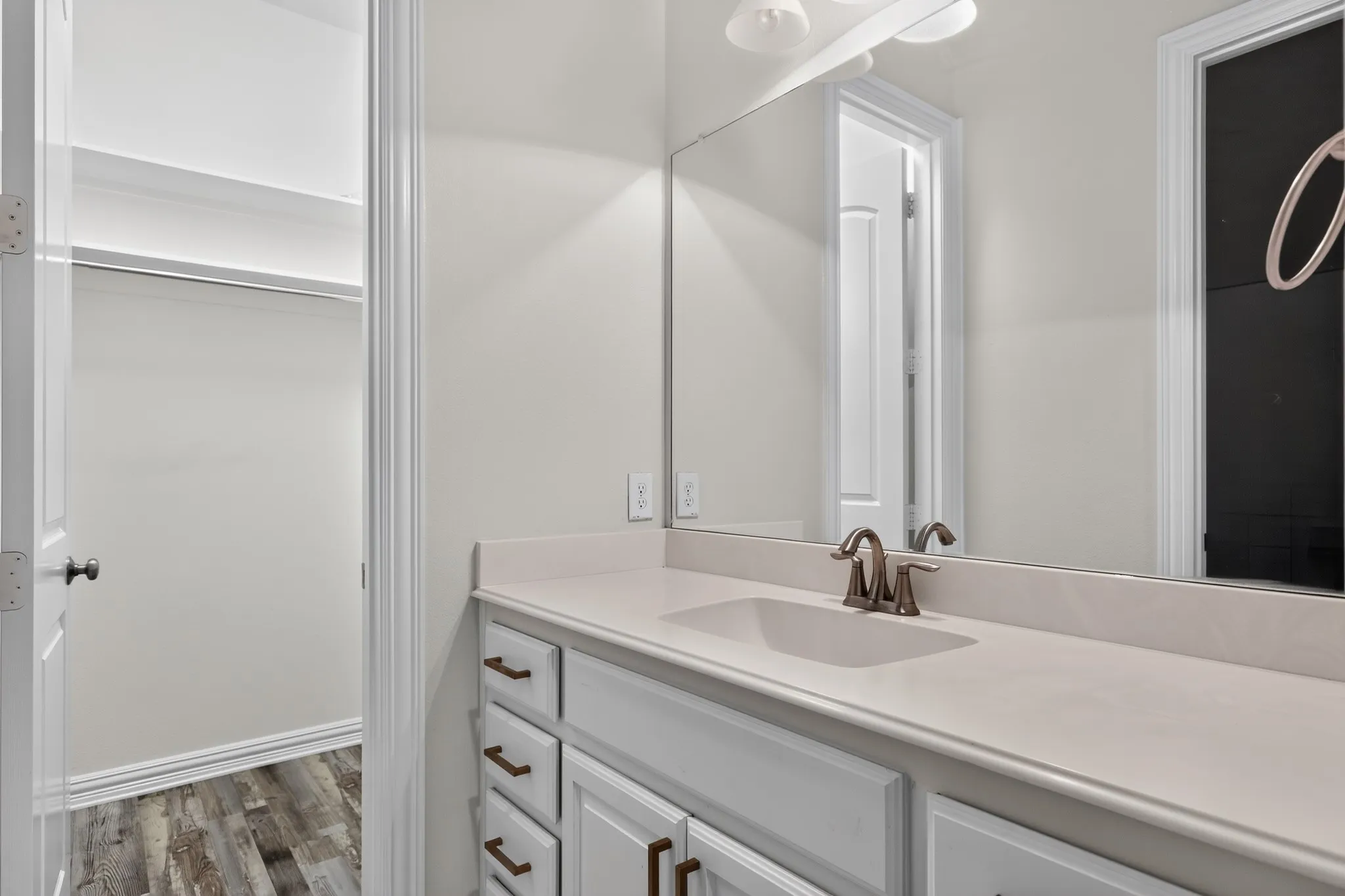 Single Family Residence For Rent in Denton County , 3131 Callander, The Colony, Texas 75056, 4 Bedroom, 6 Bathroom, 4 Garage spaces, 4,816 Sqft, built in 2014, mls#21387471, Real Estate Agent in The Colony, Homes For Rent in Denton county, Homes For Rent in The Colony, Realtor in The Colony Texas, Real Estate Brokerage Independent Realty Texas, Luminita Cordes Realtor