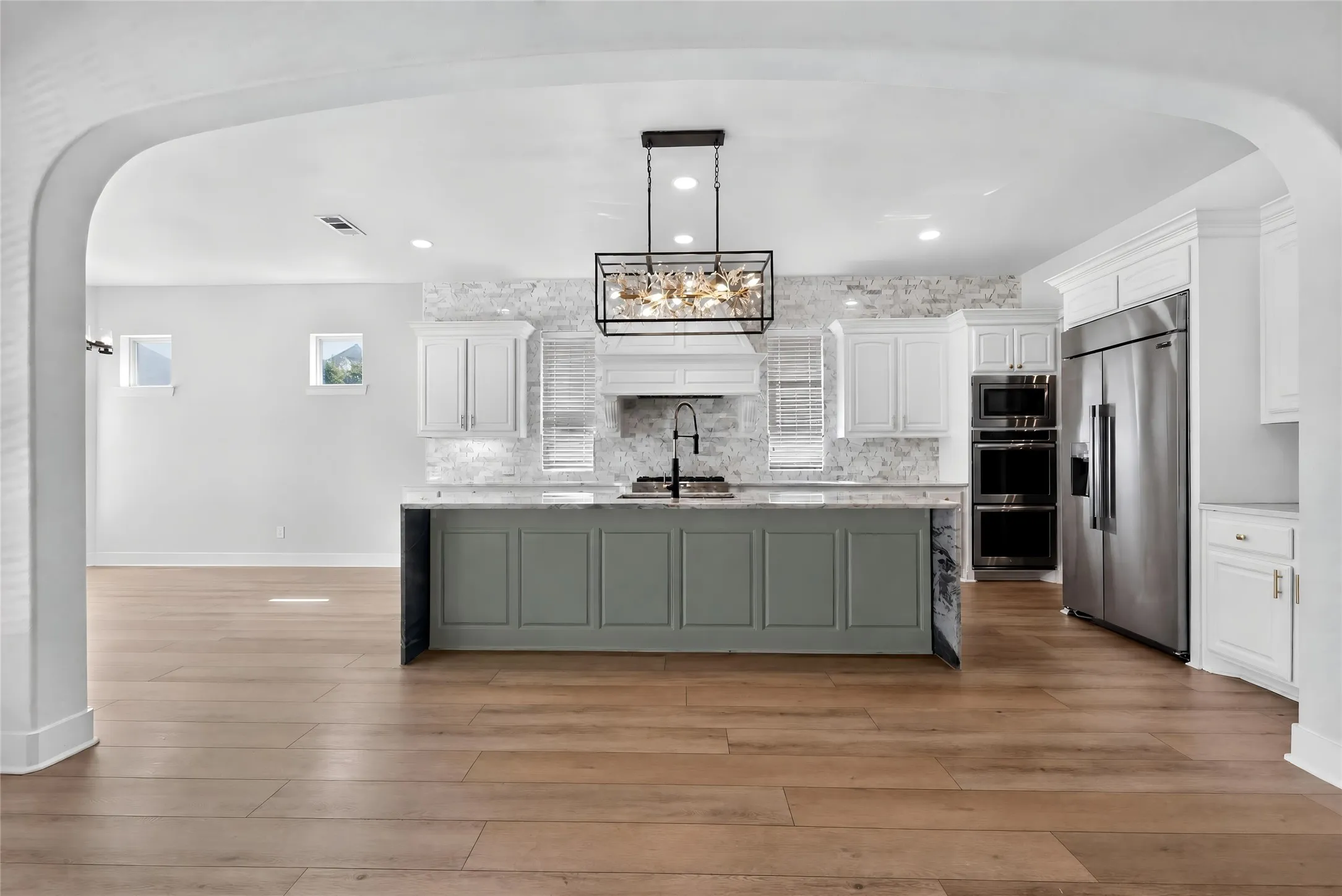 Single Family Residence For Rent in Denton County , 3131 Callander, The Colony, Texas 75056, 4 Bedroom, 6 Bathroom, 4 Garage spaces, 4,816 Sqft, built in 2014, mls#21387471, Real Estate Agent in The Colony, Homes For Rent in Denton county, Homes For Rent in The Colony, Realtor in The Colony Texas, Real Estate Brokerage Independent Realty Texas, Luminita Cordes Realtor