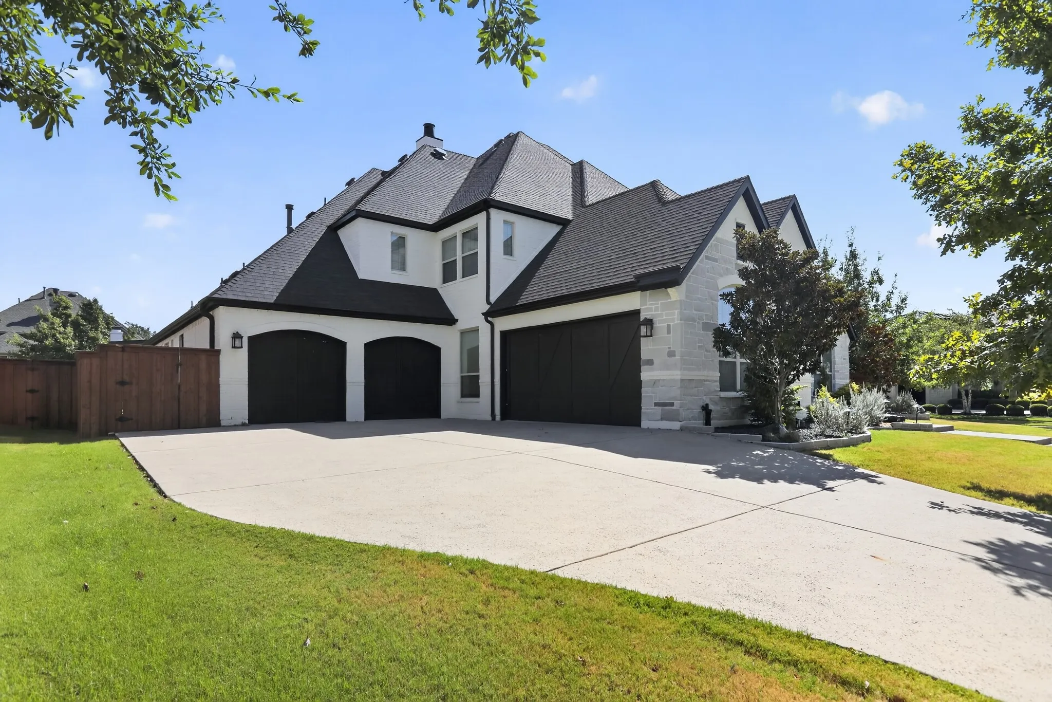 Single Family Residence For Rent in Denton County , 3131 Callander, The Colony, Texas 75056, 4 Bedroom, 6 Bathroom, 4 Garage spaces, 4,816 Sqft, built in 2014, mls#21387471, Real Estate Agent in The Colony, Homes For Rent in Denton county, Homes For Rent in The Colony, Realtor in The Colony Texas, Real Estate Brokerage Independent Realty Texas, Luminita Cordes Realtor