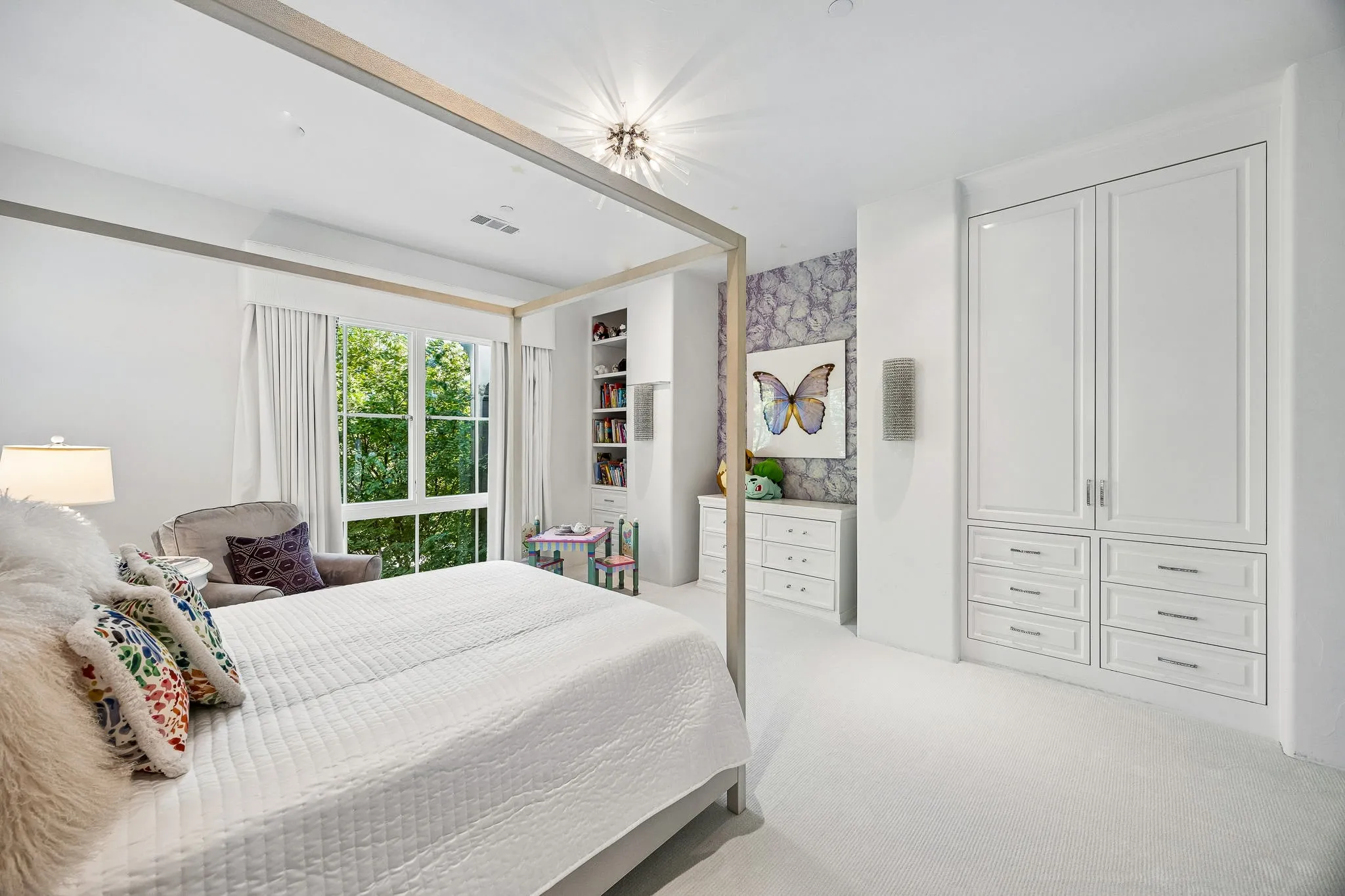 Single Family Residence For Sale in Dallas County , 6107 Northwood Road, Dallas, Texas 75225, 5 Bedroom, 6 Bathroom, 3 Garage spaces, 5,804 Sqft, built in 2018, mls#21385329, Real Estate Agent in Dallas, Homes For Sale in Dallas county, Homes For Sale in Dallas, Realtor in Dallas Texas, Real Estate Brokerage Independent Realty Texas, Luminita Cordes Realtor