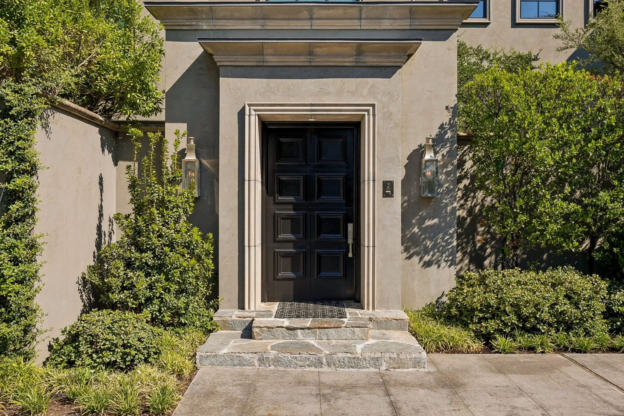 Single Family Residence For Sale in Dallas County , 6107 Northwood Road, Dallas, Texas 75225, 5 Bedroom, 6 Bathroom, 3 Garage spaces, 5,804 Sqft, built in 2018, mls#21385329, Real Estate Agent in Dallas, Homes For Sale in Dallas county, Homes For Sale in Dallas, Realtor in Dallas Texas, Real Estate Brokerage Independent Realty Texas, Luminita Cordes Realtor