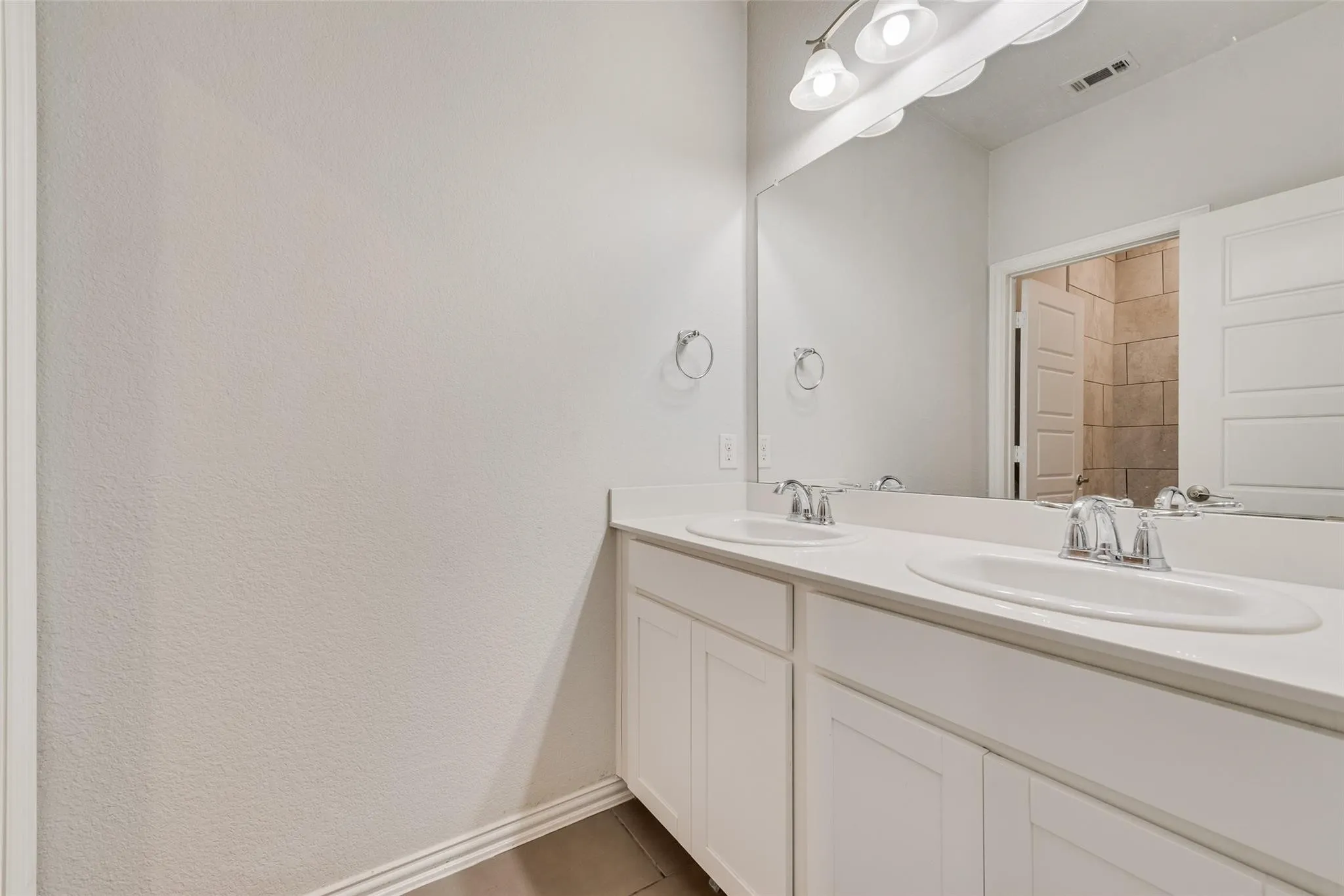 Single Family Residence For Rent in Collin County , 628 Ansley Way, Allen, Texas 75013, 3 Bedroom, 3 Bathroom, 2 Garage spaces, 2,456 Sqft, built in 2017, mls#21386344, Real Estate Agent in Allen, Homes For Rent in Collin county, Homes For Rent in Allen, Realtor in Allen Texas, Real Estate Brokerage Independent Realty Texas, Luminita Cordes Realtor