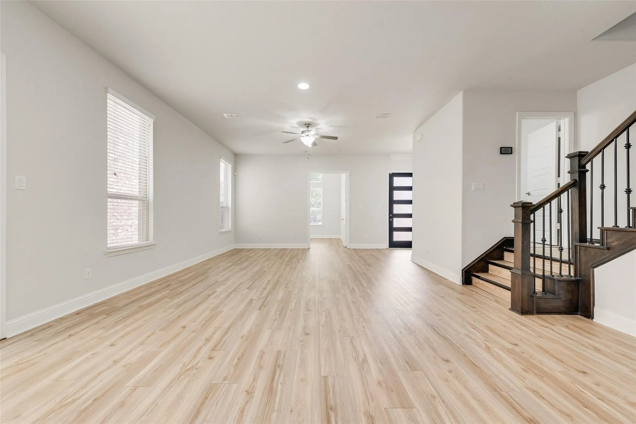 Single Family Residence For Rent in Collin County , 628 Ansley Way, Allen, Texas 75013, 3 Bedroom, 3 Bathroom, 2 Garage spaces, 2,456 Sqft, built in 2017, mls#21386344, Real Estate Agent in Allen, Homes For Rent in Collin county, Homes For Rent in Allen, Realtor in Allen Texas, Real Estate Brokerage Independent Realty Texas, Luminita Cordes Realtor