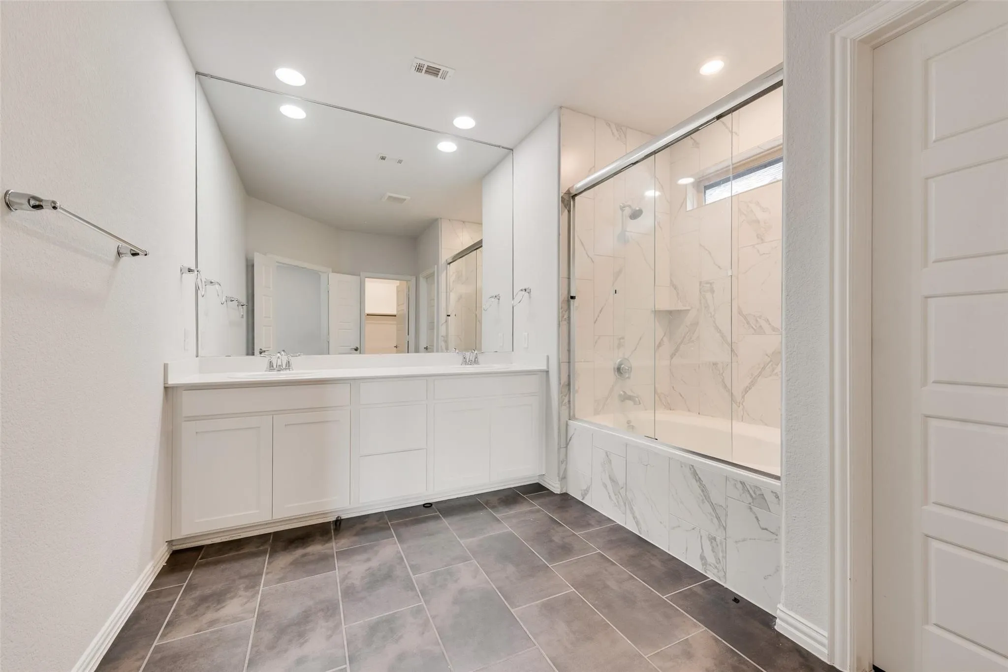 Single Family Residence For Rent in Collin County , 628 Ansley Way, Allen, Texas 75013, 3 Bedroom, 3 Bathroom, 2 Garage spaces, 2,456 Sqft, built in 2017, mls#21386344, Real Estate Agent in Allen, Homes For Rent in Collin county, Homes For Rent in Allen, Realtor in Allen Texas, Real Estate Brokerage Independent Realty Texas, Luminita Cordes Realtor