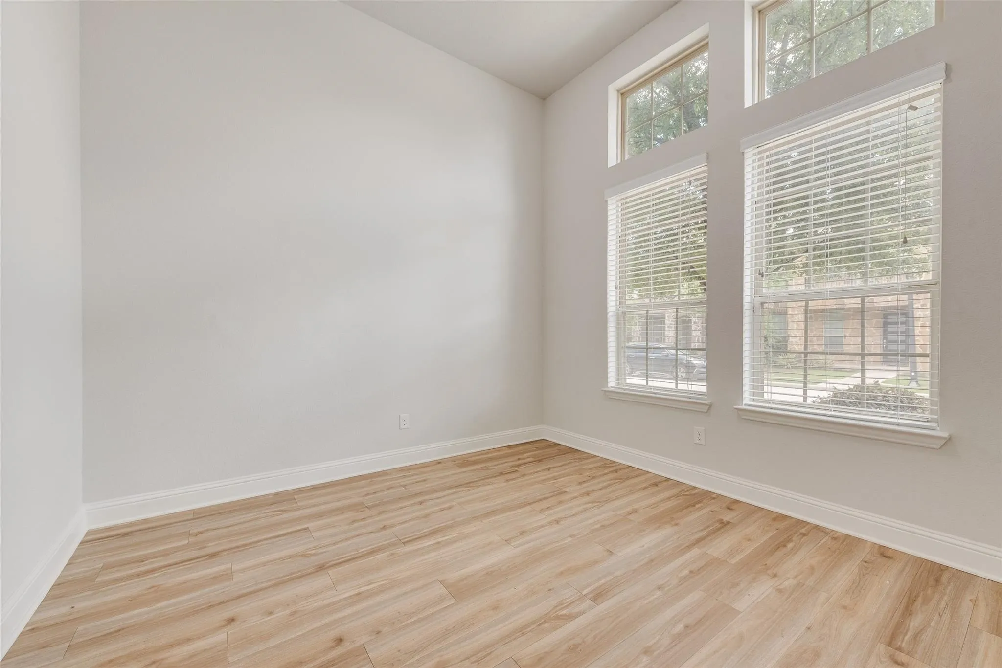 Single Family Residence For Rent in Collin County , 628 Ansley Way, Allen, Texas 75013, 3 Bedroom, 3 Bathroom, 2 Garage spaces, 2,456 Sqft, built in 2017, mls#21386344, Real Estate Agent in Allen, Homes For Rent in Collin county, Homes For Rent in Allen, Realtor in Allen Texas, Real Estate Brokerage Independent Realty Texas, Luminita Cordes Realtor