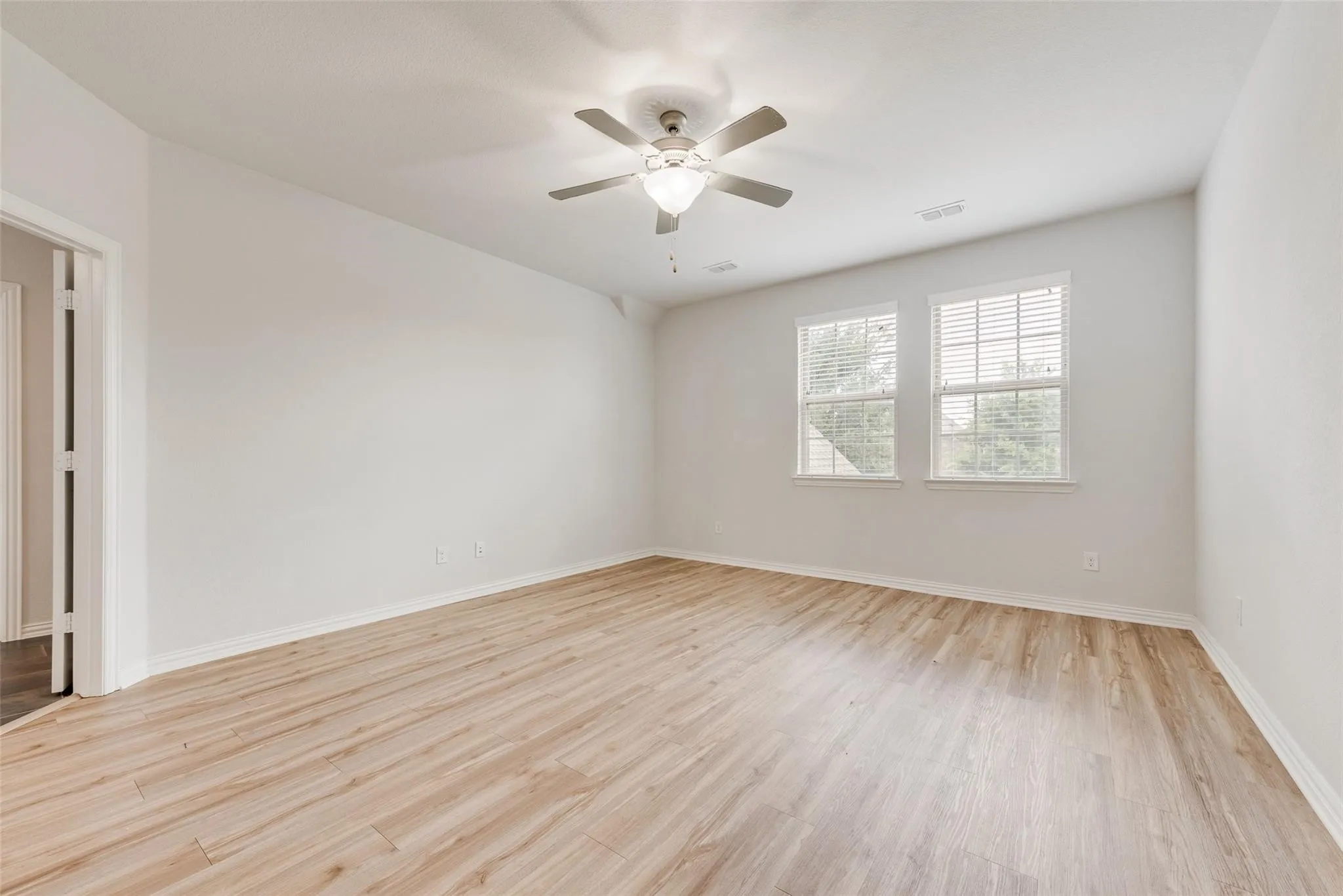 Single Family Residence For Rent in Collin County , 628 Ansley Way, Allen, Texas 75013, 3 Bedroom, 3 Bathroom, 2 Garage spaces, 2,456 Sqft, built in 2017, mls#21386344, Real Estate Agent in Allen, Homes For Rent in Collin county, Homes For Rent in Allen, Realtor in Allen Texas, Real Estate Brokerage Independent Realty Texas, Luminita Cordes Realtor