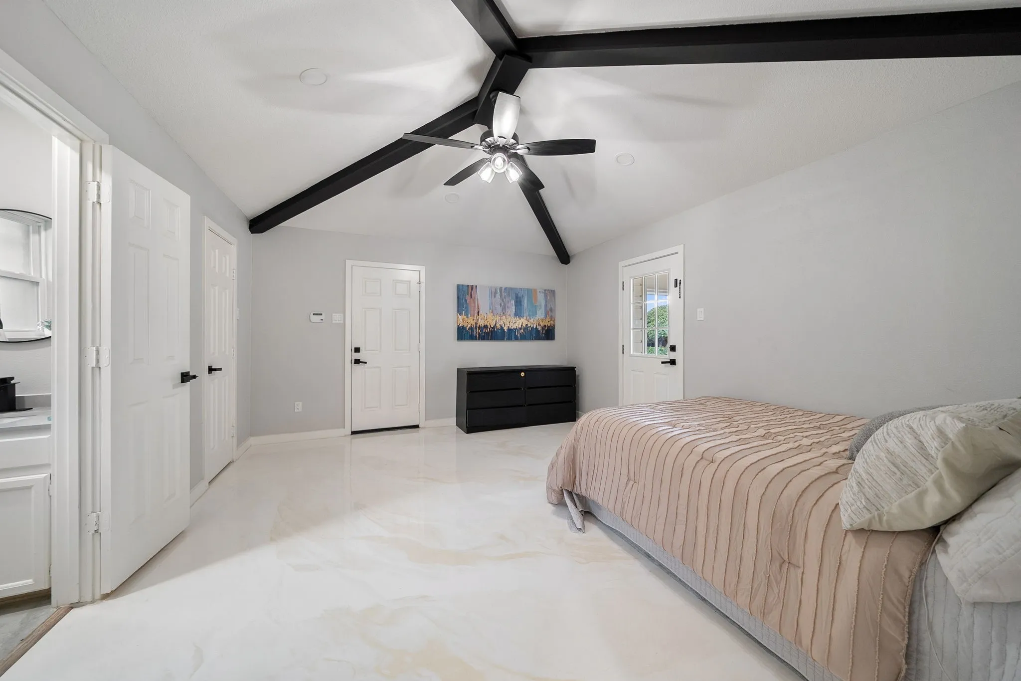 Single Family Residence For Sale in Dallas County , 2805 Colleen Drive, Garland, Texas 75043, 4 Bedroom, 3 Bathroom, 2 Garage spaces, 2,592 Sqft, built in 1981, mls#21382249, Real Estate Agent in Garland, Homes For Sale in Dallas county, Homes For Sale in Garland, Realtor in Garland Texas, Real Estate Brokerage Independent Realty Texas, Luminita Cordes Realtor