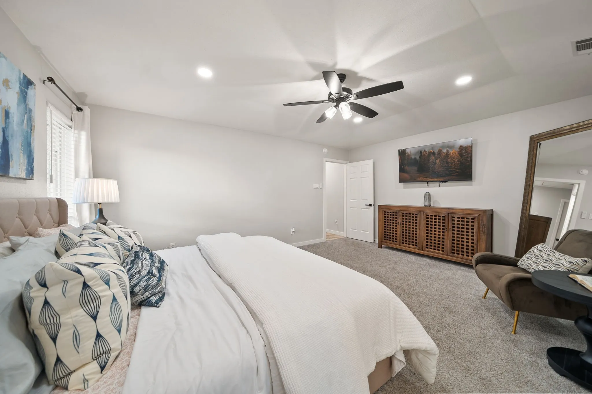 Single Family Residence For Sale in Dallas County , 2805 Colleen Drive, Garland, Texas 75043, 4 Bedroom, 3 Bathroom, 2 Garage spaces, 2,592 Sqft, built in 1981, mls#21382249, Real Estate Agent in Garland, Homes For Sale in Dallas county, Homes For Sale in Garland, Realtor in Garland Texas, Real Estate Brokerage Independent Realty Texas, Luminita Cordes Realtor