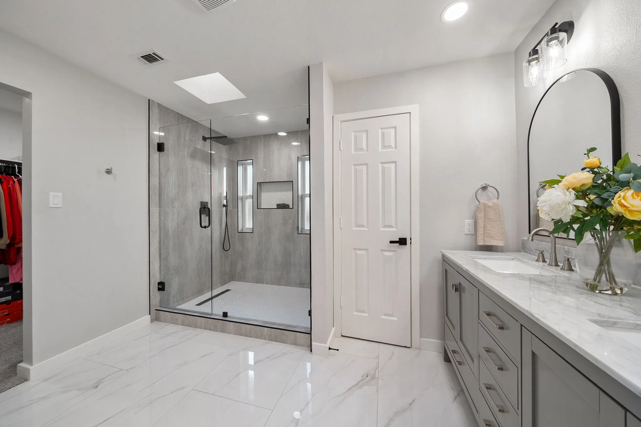 Single Family Residence For Sale in Dallas County , 2805 Colleen Drive, Garland, Texas 75043, 4 Bedroom, 3 Bathroom, 2 Garage spaces, 2,592 Sqft, built in 1981, mls#21382249, Real Estate Agent in Garland, Homes For Sale in Dallas county, Homes For Sale in Garland, Realtor in Garland Texas, Real Estate Brokerage Independent Realty Texas, Luminita Cordes Realtor