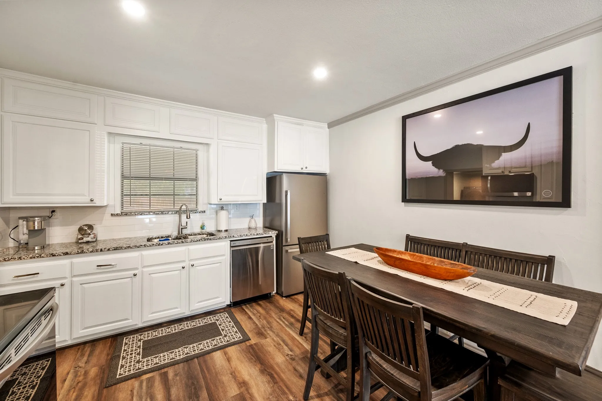 Single Family Residence For Sale in Tarrant County , 3458 Suffolk Drive, Fort Worth, Texas 76109, 3 Bedroom, 2 Bathroom, Garage spaces, 1,266 Sqft, built in 1948, mls#21387171, Real Estate Agent in Fort Worth, Homes For Sale in Tarrant county, Homes For Sale in Fort Worth, Realtor in Fort Worth Texas, Real Estate Brokerage Independent Realty Texas, Luminita Cordes Realtor