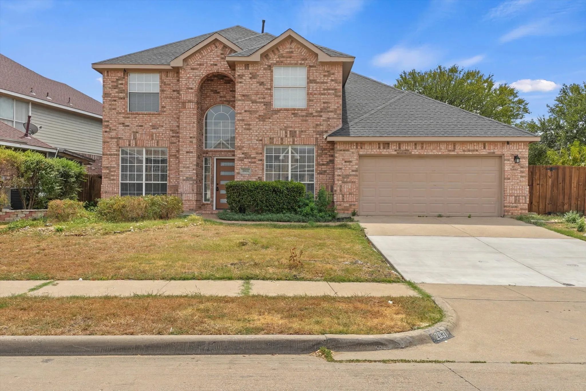 Single Family Residence For Sale in Tarrant County , 2831 Atrium Drive, Grand Prairie, Texas 75052, 5 Bedroom, 4 Bathroom, 2 Garage spaces, 3,240 Sqft, built in 2000, mls#21387168, Real Estate Agent in Grand Prairie, Homes For Sale in Tarrant county, Homes For Sale in Grand Prairie, Realtor in Grand Prairie Texas, Real Estate Brokerage Independent Realty Texas, Luminita Cordes Realtor