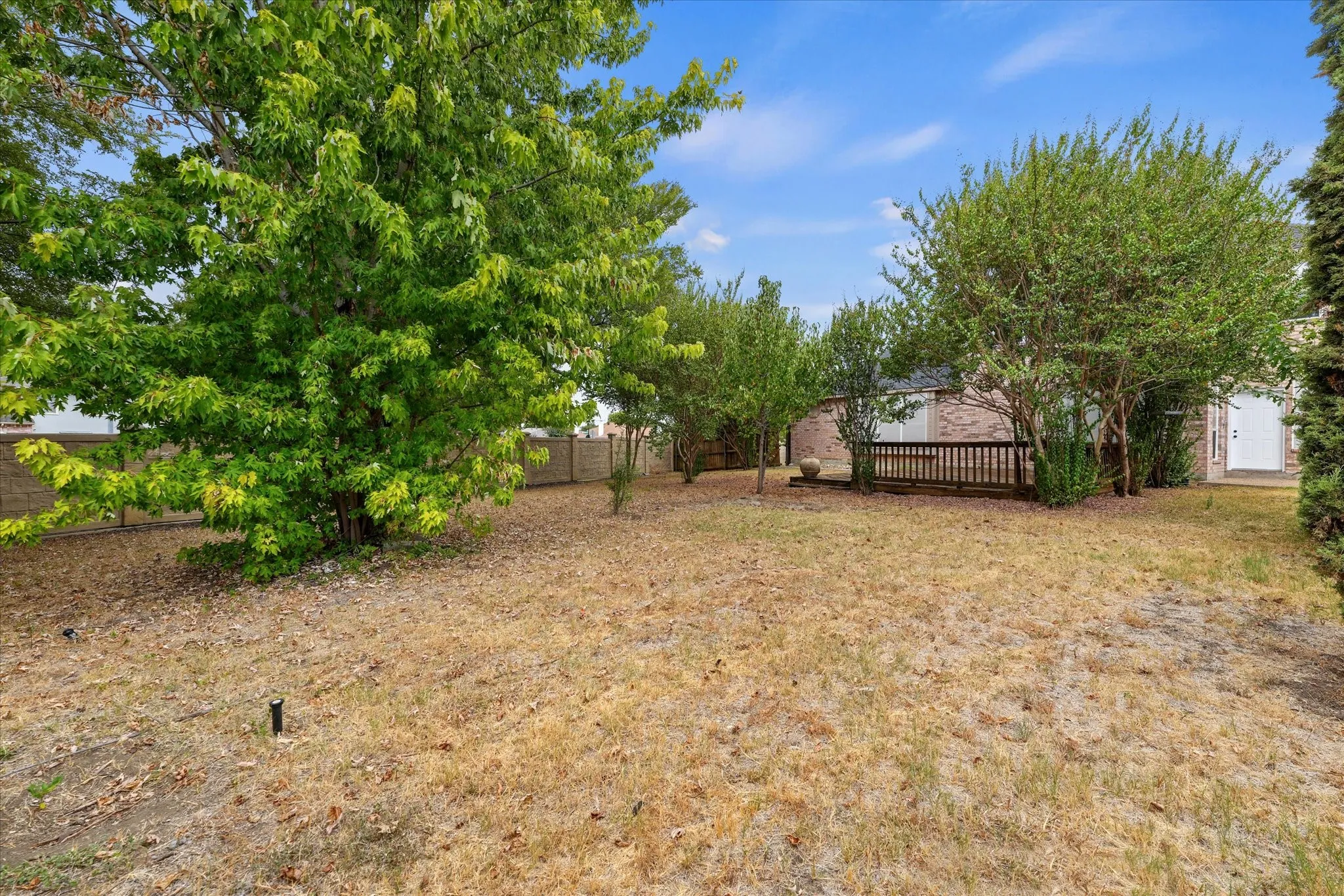 Single Family Residence For Sale in Tarrant County , 2831 Atrium Drive, Grand Prairie, Texas 75052, 5 Bedroom, 4 Bathroom, 2 Garage spaces, 3,240 Sqft, built in 2000, mls#21387168, Real Estate Agent in Grand Prairie, Homes For Sale in Tarrant county, Homes For Sale in Grand Prairie, Realtor in Grand Prairie Texas, Real Estate Brokerage Independent Realty Texas, Luminita Cordes Realtor