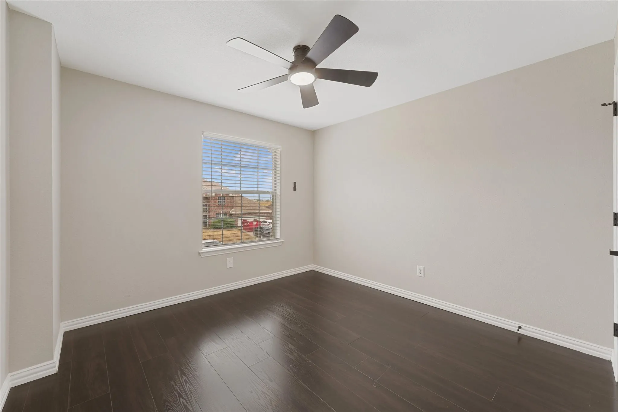 Single Family Residence For Sale in Tarrant County , 2831 Atrium Drive, Grand Prairie, Texas 75052, 5 Bedroom, 4 Bathroom, 2 Garage spaces, 3,240 Sqft, built in 2000, mls#21387168, Real Estate Agent in Grand Prairie, Homes For Sale in Tarrant county, Homes For Sale in Grand Prairie, Realtor in Grand Prairie Texas, Real Estate Brokerage Independent Realty Texas, Luminita Cordes Realtor