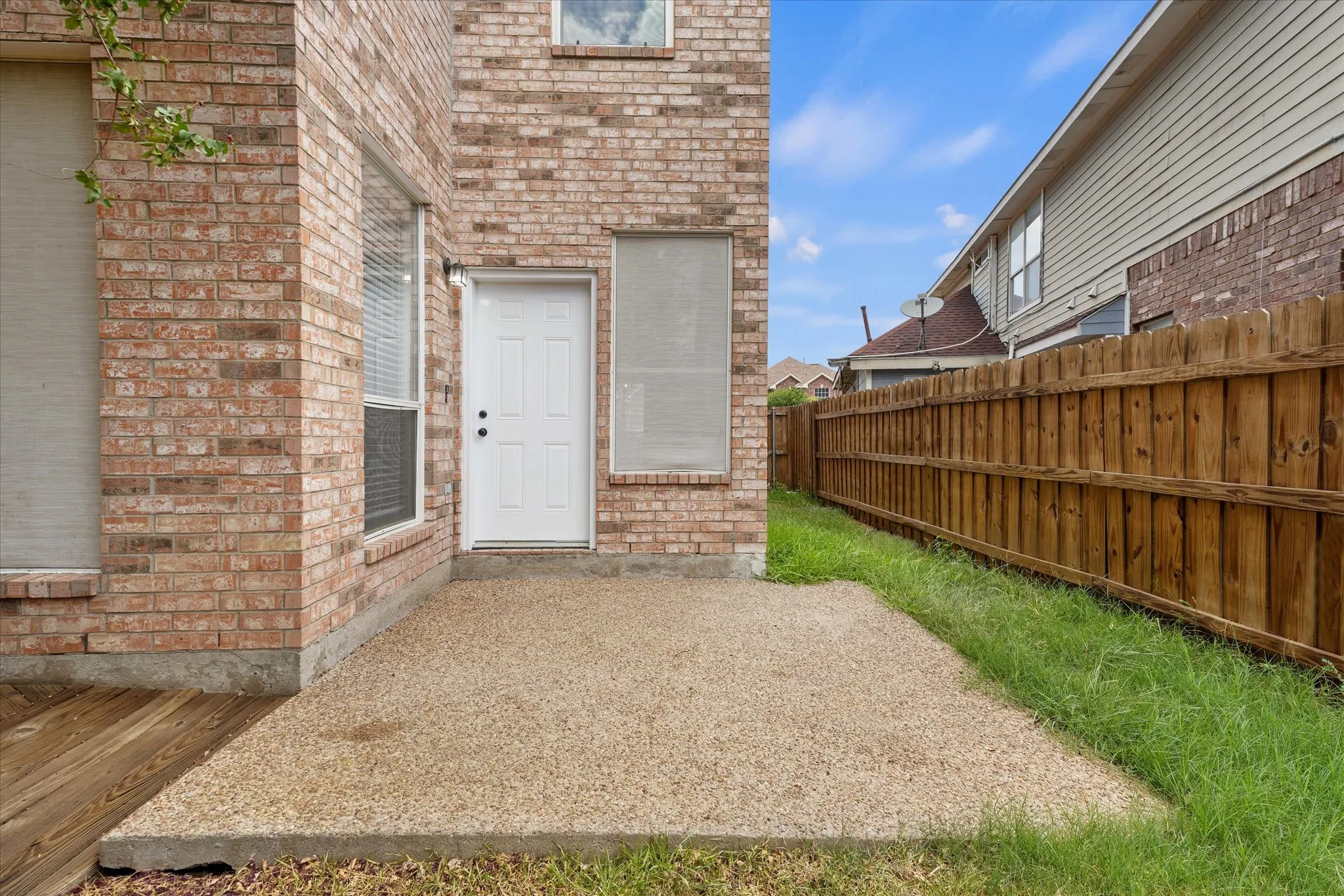 Single Family Residence For Sale in Tarrant County , 2831 Atrium Drive, Grand Prairie, Texas 75052, 5 Bedroom, 4 Bathroom, 2 Garage spaces, 3,240 Sqft, built in 2000, mls#21387168, Real Estate Agent in Grand Prairie, Homes For Sale in Tarrant county, Homes For Sale in Grand Prairie, Realtor in Grand Prairie Texas, Real Estate Brokerage Independent Realty Texas, Luminita Cordes Realtor
