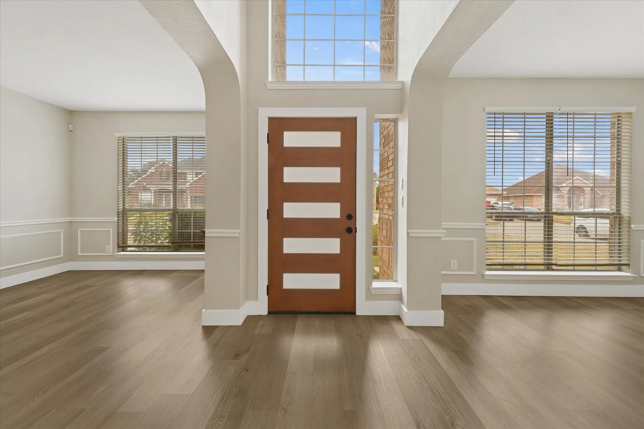 Single Family Residence For Sale in Tarrant County , 2831 Atrium Drive, Grand Prairie, Texas 75052, 5 Bedroom, 4 Bathroom, 2 Garage spaces, 3,240 Sqft, built in 2000, mls#21387168, Real Estate Agent in Grand Prairie, Homes For Sale in Tarrant county, Homes For Sale in Grand Prairie, Realtor in Grand Prairie Texas, Real Estate Brokerage Independent Realty Texas, Luminita Cordes Realtor