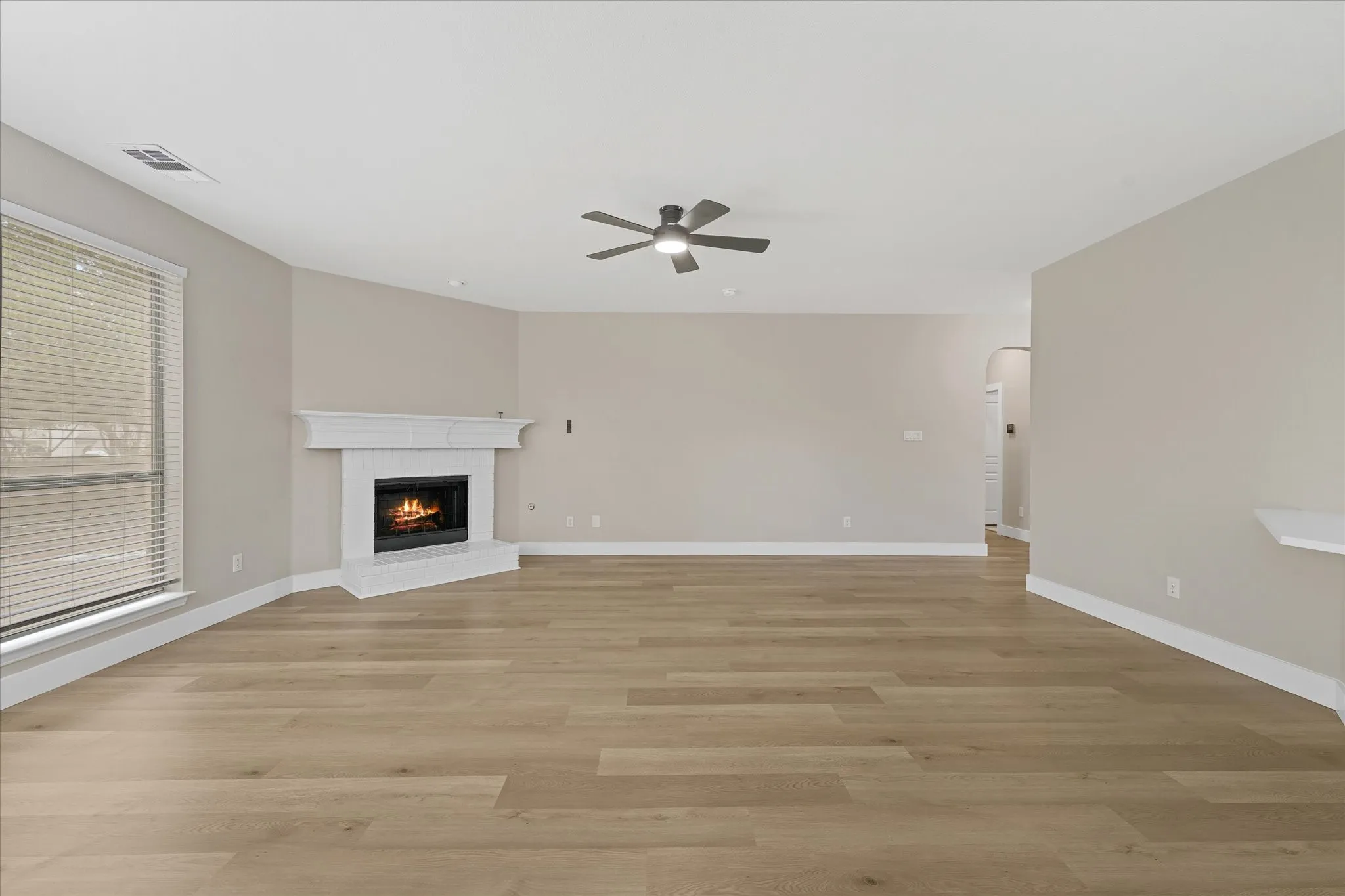 Single Family Residence For Sale in Tarrant County , 2831 Atrium Drive, Grand Prairie, Texas 75052, 5 Bedroom, 4 Bathroom, 2 Garage spaces, 3,240 Sqft, built in 2000, mls#21387168, Real Estate Agent in Grand Prairie, Homes For Sale in Tarrant county, Homes For Sale in Grand Prairie, Realtor in Grand Prairie Texas, Real Estate Brokerage Independent Realty Texas, Luminita Cordes Realtor