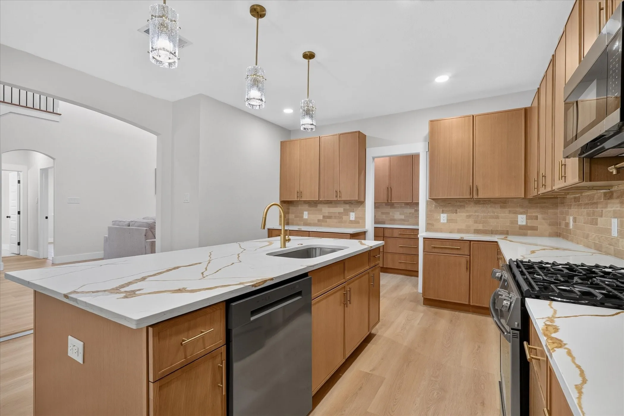 Single Family Residence For Sale in Denton County , 4206 Harvest Hill Road, Carrollton, Texas 75010, 4 Bedroom, 4 Bathroom, 2 Garage spaces, 3,805 Sqft, built in 1985, mls#21387507, Real Estate Agent in Carrollton, Homes For Sale in Denton county, Homes For Sale in Carrollton, Realtor in Carrollton Texas, Real Estate Brokerage Independent Realty Texas, Luminita Cordes Realtor
