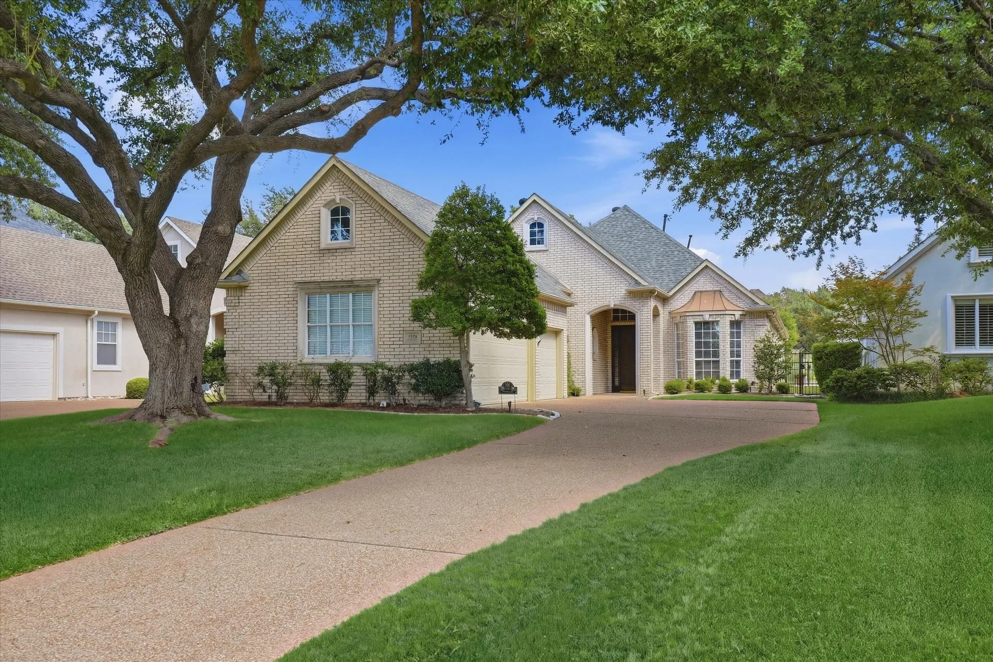 Single Family Residence For Rent in Denton County , 5556 Southern Hills Drive, Frisco, Texas 75034, 3 Bedroom, 3 Bathroom, 3 Garage spaces, 2,627 Sqft, built in 1992, mls#21380611, Real Estate Agent in Frisco, Homes For Rent in Denton county, Homes For Rent in Frisco, Realtor in Frisco Texas, Real Estate Brokerage Independent Realty Texas, Luminita Cordes Realtor