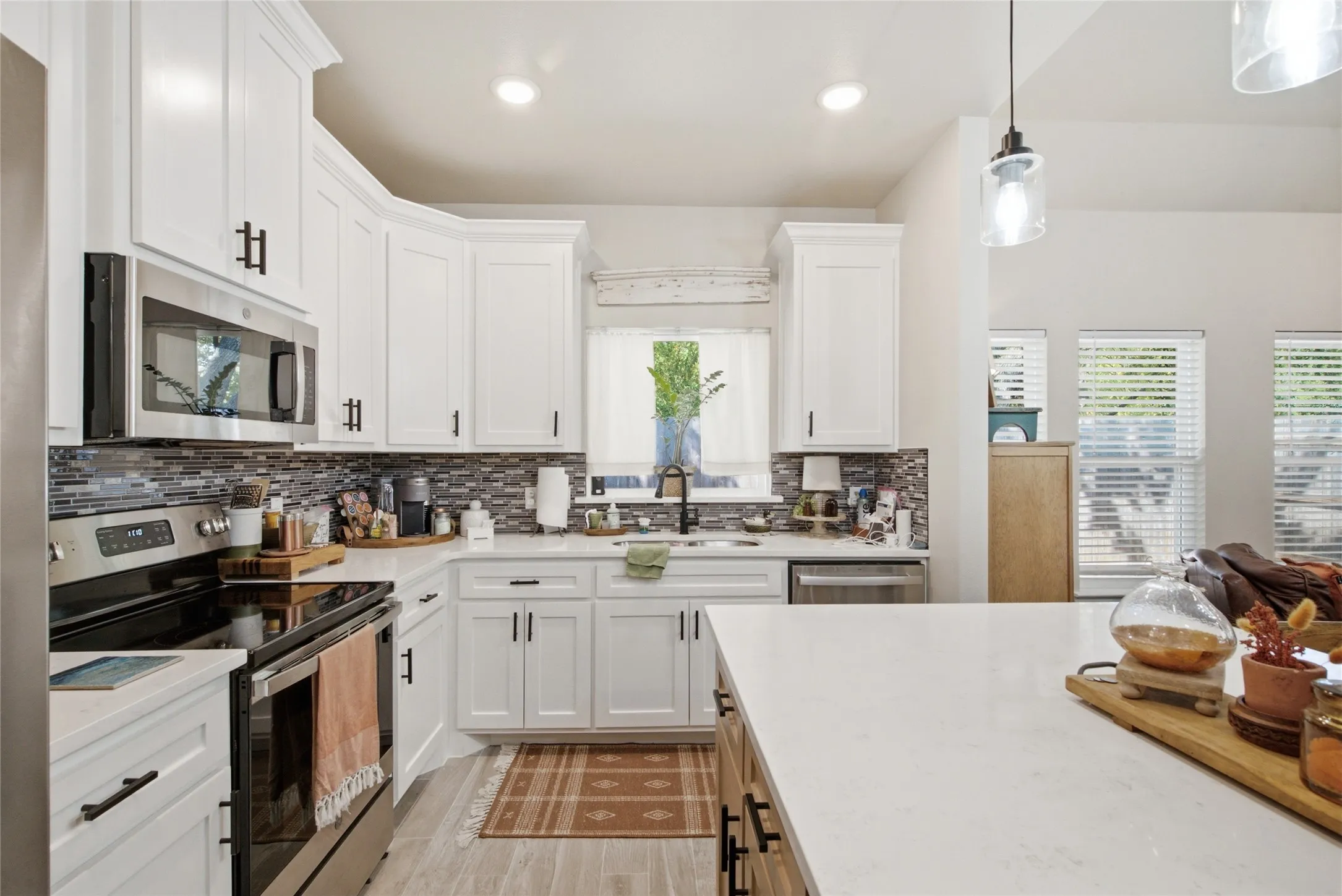Single Family Residence For Sale in Wise County , 205 Owens Street, Bridgeport, Texas 76426, 3 Bedroom, 2 Bathroom, Garage spaces, 1,426 Sqft, built in 2023, mls#21386755, Real Estate Agent in Bridgeport, Homes For Sale in Wise county, Homes For Sale in Bridgeport, Realtor in Bridgeport Texas, Real Estate Brokerage Independent Realty Texas, Luminita Cordes Realtor