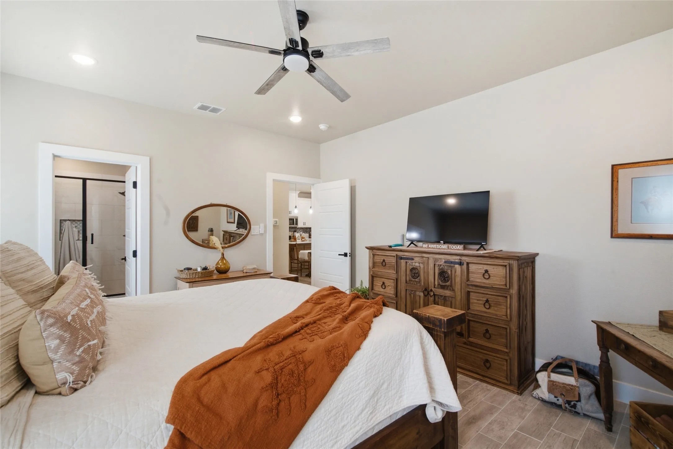 Single Family Residence For Sale in Wise County , 205 Owens Street, Bridgeport, Texas 76426, 3 Bedroom, 2 Bathroom, Garage spaces, 1,426 Sqft, built in 2023, mls#21386755, Real Estate Agent in Bridgeport, Homes For Sale in Wise county, Homes For Sale in Bridgeport, Realtor in Bridgeport Texas, Real Estate Brokerage Independent Realty Texas, Luminita Cordes Realtor