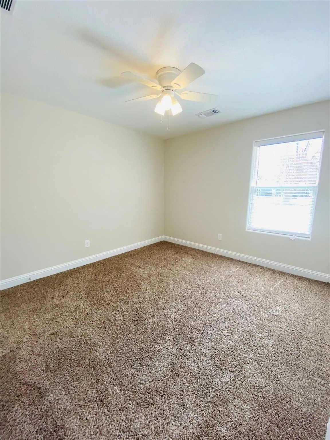 Single Family Residence For Rent in Grayson County , 821 W Nelson Street, Denison, Texas 75020, 3 Bedroom, 2 Bathroom, Garage spaces, 1,279 Sqft, built in 2020, mls#21387517, Real Estate Agent in Denison, Homes For Rent in Grayson county, Homes For Rent in Denison, Realtor in Denison Texas, Real Estate Brokerage Independent Realty Texas, Luminita Cordes Realtor