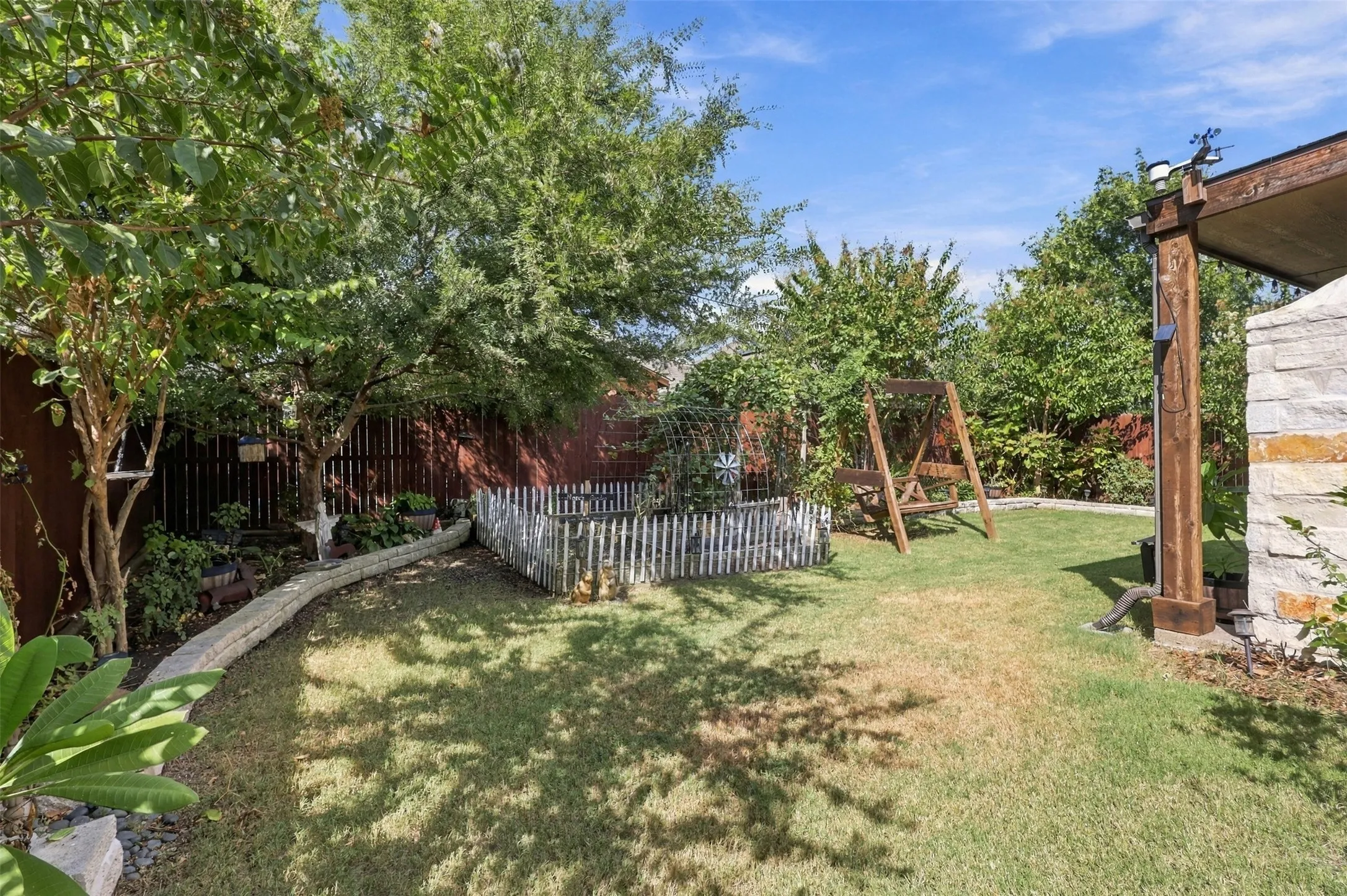 Single Family Residence For Sale in Collin County , 10936 Calvert Place, Mc Kinney, Texas 75071, 4 Bedroom, 3 Bathroom, 2 Garage spaces, 2,202 Sqft, built in 2019, mls#21367169, Real Estate Agent in Mc Kinney, Homes For Sale in Collin county, Homes For Sale in Mc Kinney, Realtor in Mc Kinney Texas, Real Estate Brokerage Independent Realty Texas, Luminita Cordes Realtor