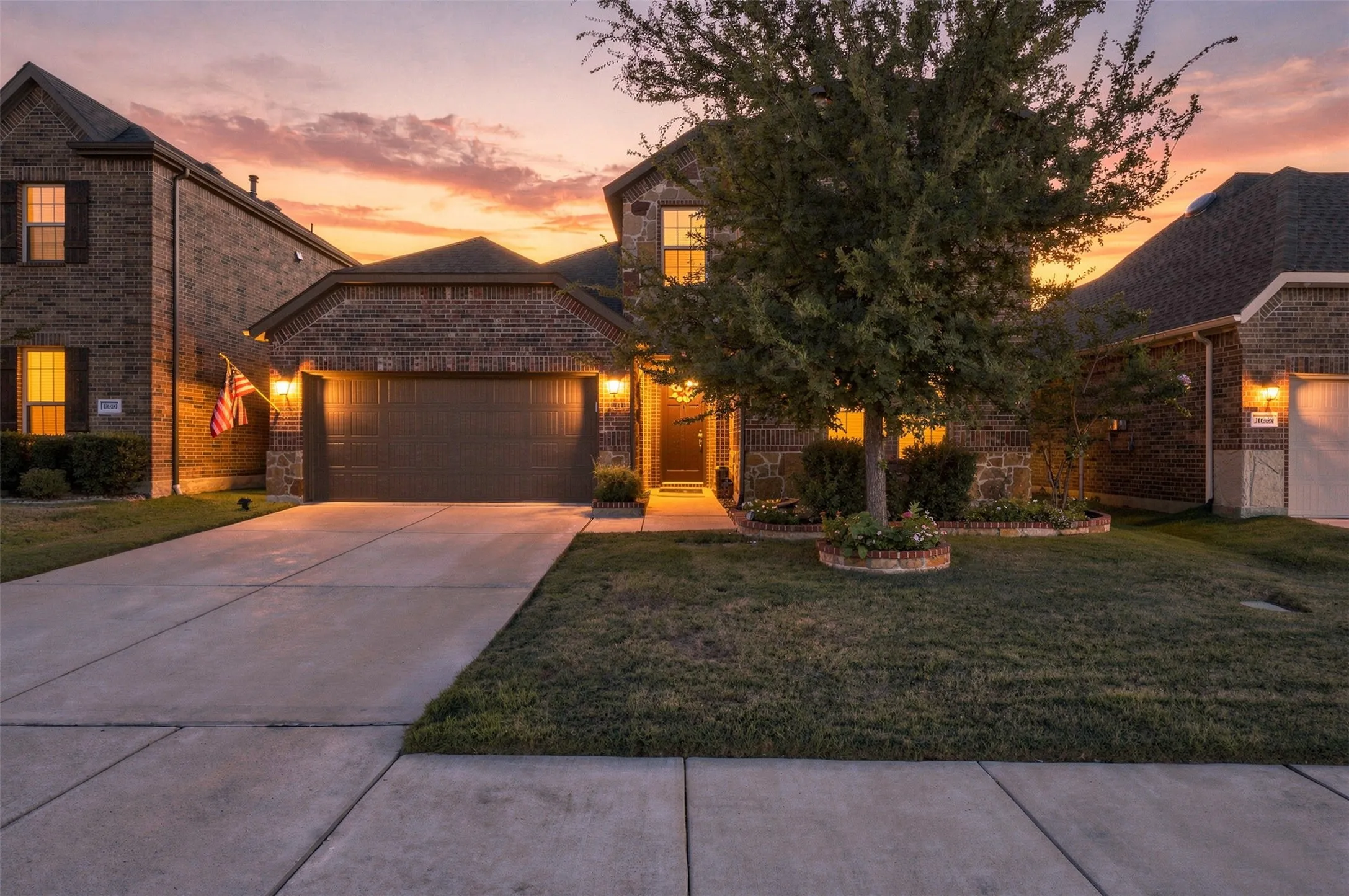 Single Family Residence For Sale in Collin County , 10936 Calvert Place, Mc Kinney, Texas 75071, 4 Bedroom, 3 Bathroom, 2 Garage spaces, 2,202 Sqft, built in 2019, mls#21367169, Real Estate Agent in Mc Kinney, Homes For Sale in Collin county, Homes For Sale in Mc Kinney, Realtor in Mc Kinney Texas, Real Estate Brokerage Independent Realty Texas, Luminita Cordes Realtor