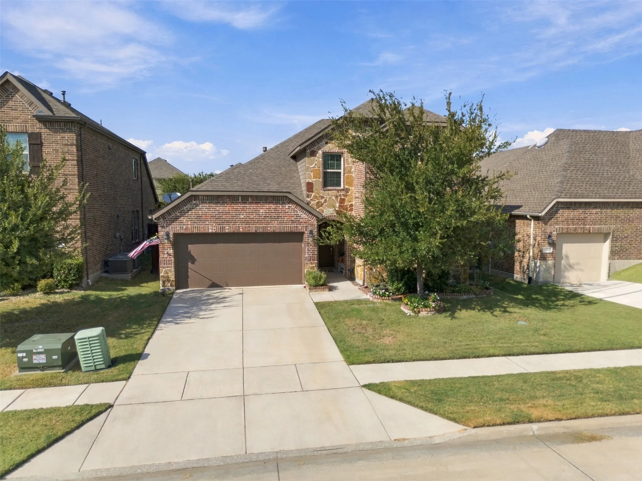Single Family Residence For Sale in Collin County , 10936 Calvert Place, Mc Kinney, Texas 75071, 4 Bedroom, 3 Bathroom, 2 Garage spaces, 2,202 Sqft, built in 2019, mls#21367169, Real Estate Agent in Mc Kinney, Homes For Sale in Collin county, Homes For Sale in Mc Kinney, Realtor in Mc Kinney Texas, Real Estate Brokerage Independent Realty Texas, Luminita Cordes Realtor