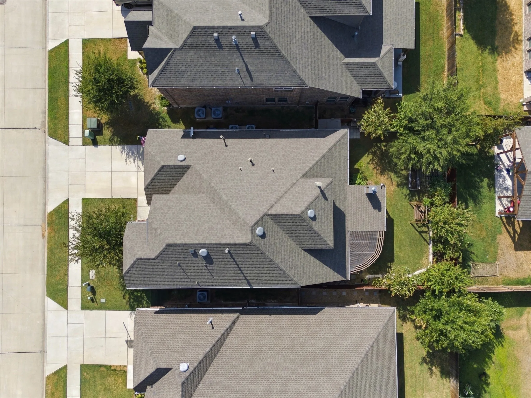 Single Family Residence For Sale in Collin County , 10936 Calvert Place, Mc Kinney, Texas 75071, 4 Bedroom, 3 Bathroom, 2 Garage spaces, 2,202 Sqft, built in 2019, mls#21367169, Real Estate Agent in Mc Kinney, Homes For Sale in Collin county, Homes For Sale in Mc Kinney, Realtor in Mc Kinney Texas, Real Estate Brokerage Independent Realty Texas, Luminita Cordes Realtor