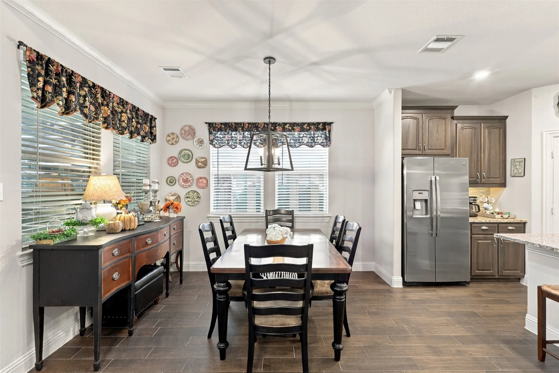 Single Family Residence For Sale in Collin County , 10936 Calvert Place, Mc Kinney, Texas 75071, 4 Bedroom, 3 Bathroom, 2 Garage spaces, 2,202 Sqft, built in 2019, mls#21367169, Real Estate Agent in Mc Kinney, Homes For Sale in Collin county, Homes For Sale in Mc Kinney, Realtor in Mc Kinney Texas, Real Estate Brokerage Independent Realty Texas, Luminita Cordes Realtor