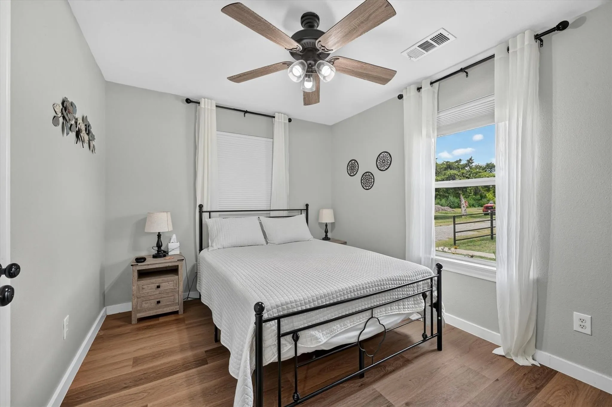 Single Family Residence For Rent in Collin County , 4606 County Road 408, Mc Kinney, Texas 75071, 3 Bedroom, 2 Bathroom, Garage spaces, 1,300 Sqft, built in 2023, mls#21387167, Real Estate Agent in Mc Kinney, Homes For Rent in Collin county, Homes For Rent in Mc Kinney, Realtor in Mc Kinney Texas, Real Estate Brokerage Independent Realty Texas, Luminita Cordes Realtor